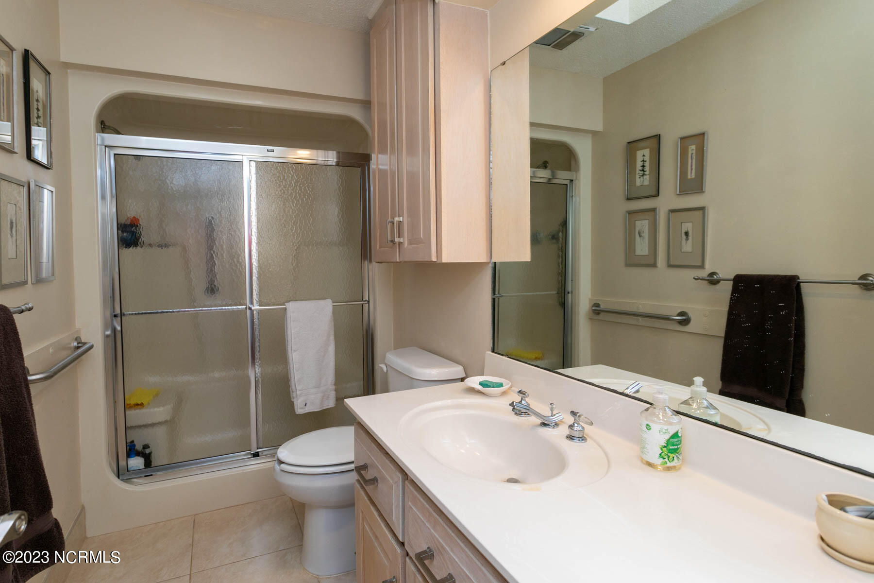 104 Sweetbriar Court