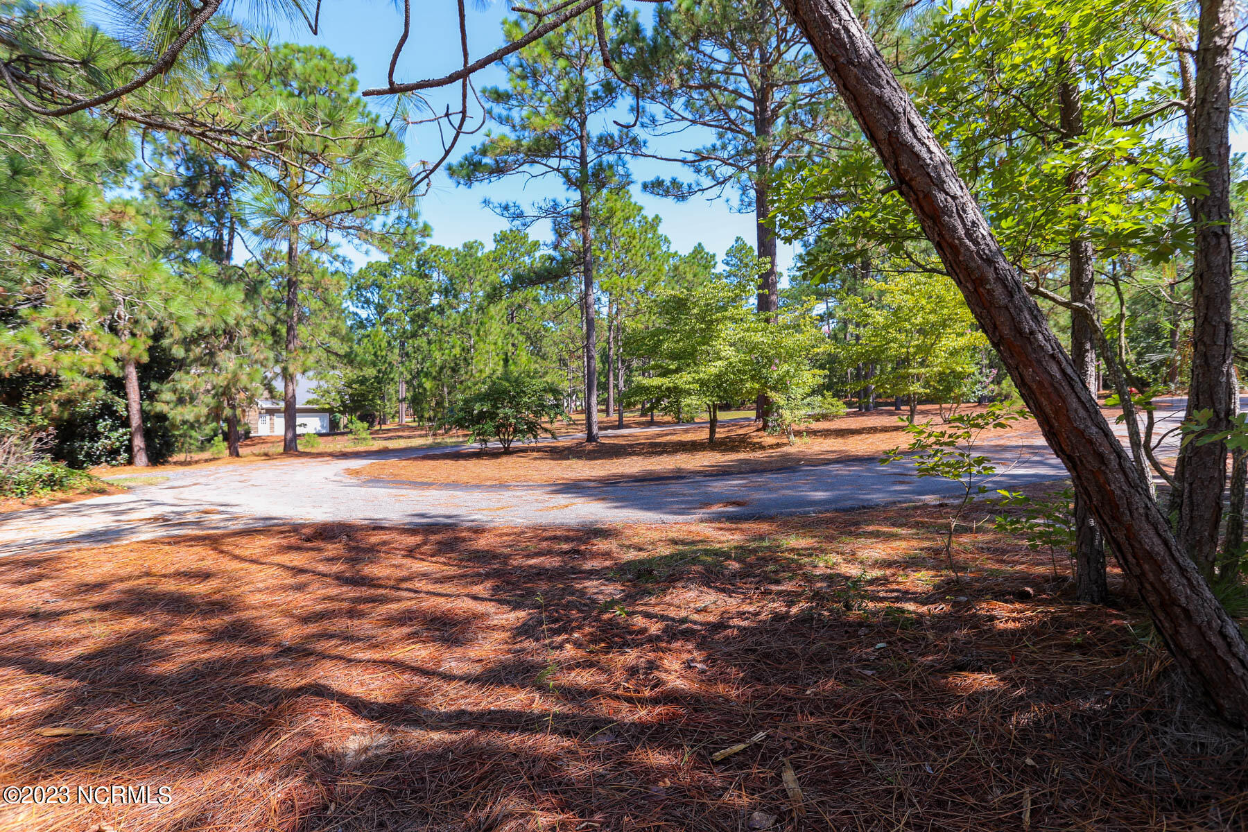 105 3270 Mace Point