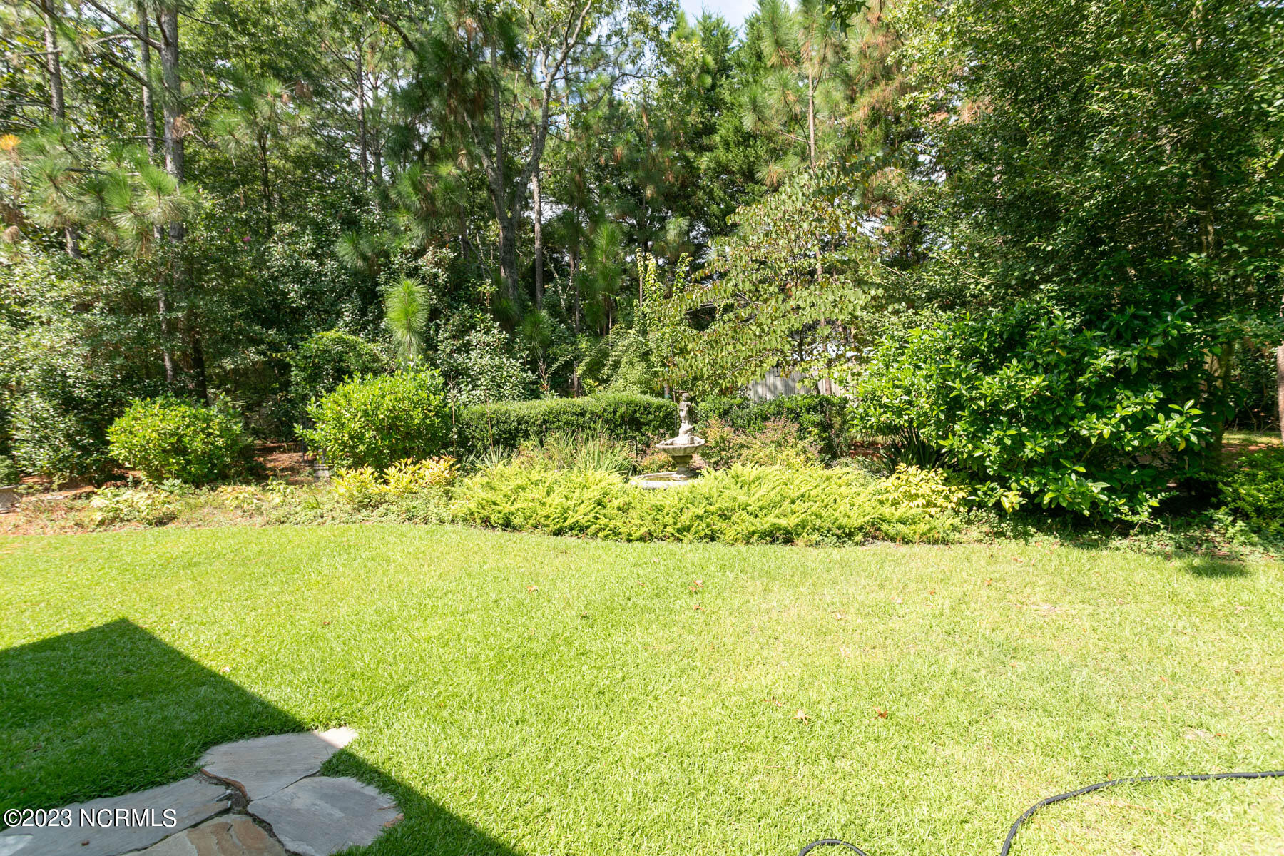 15 Mckenzie Road E