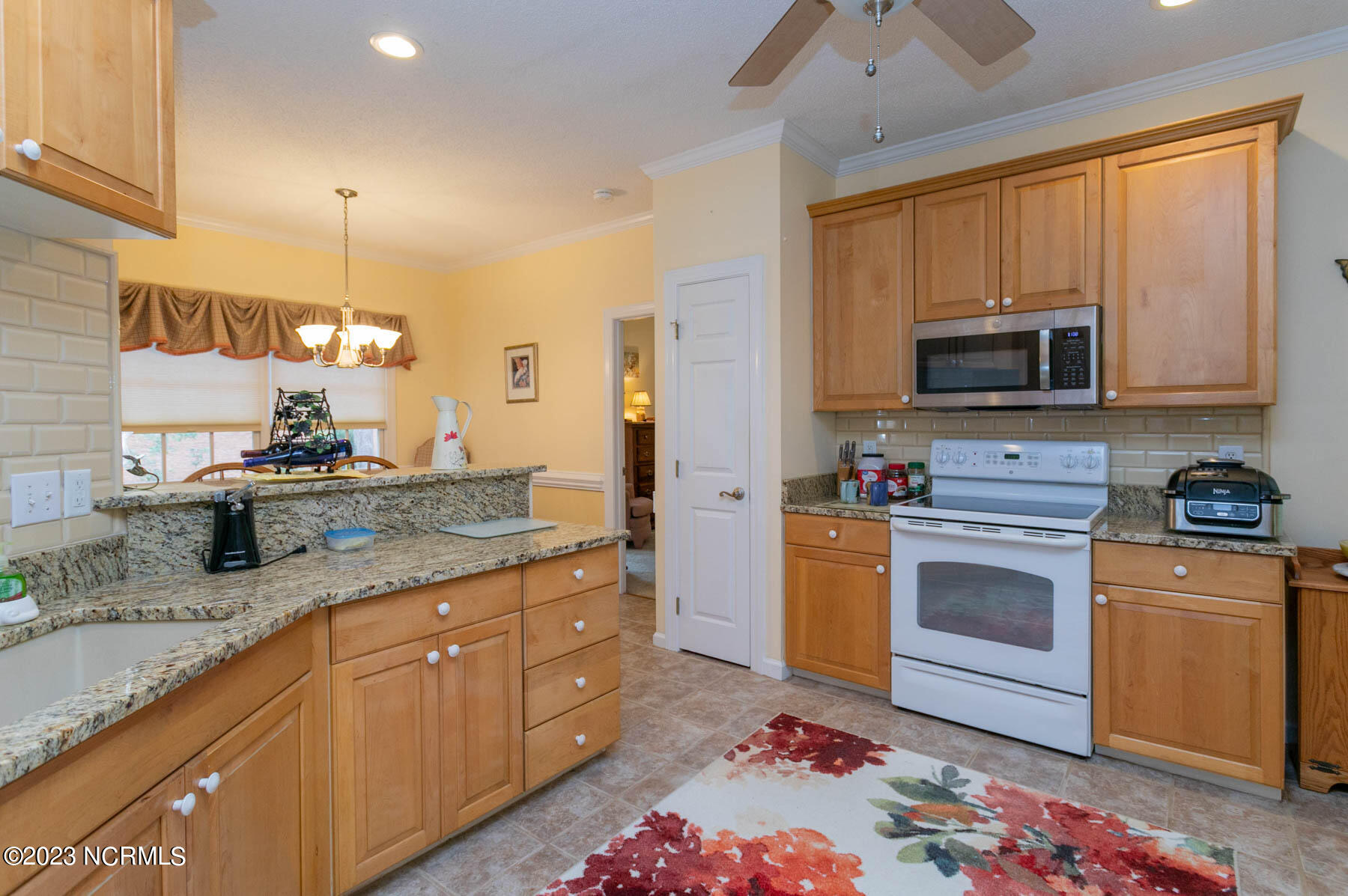 80 Bridle Path Circle