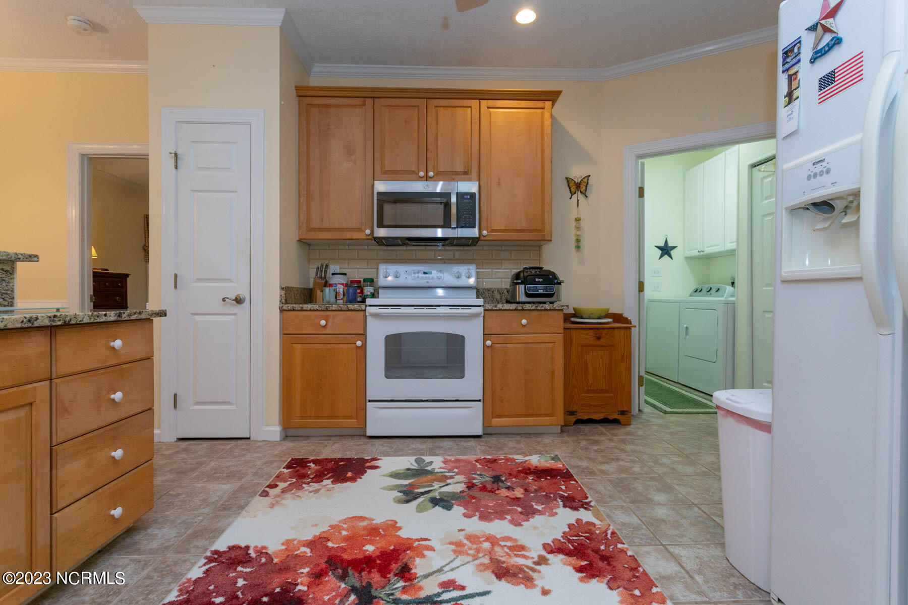 80 Bridle Path Circle