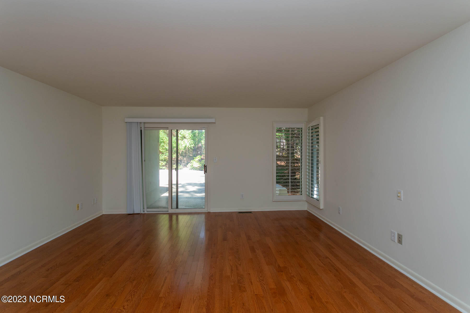 195 Lake Dornoch Drive