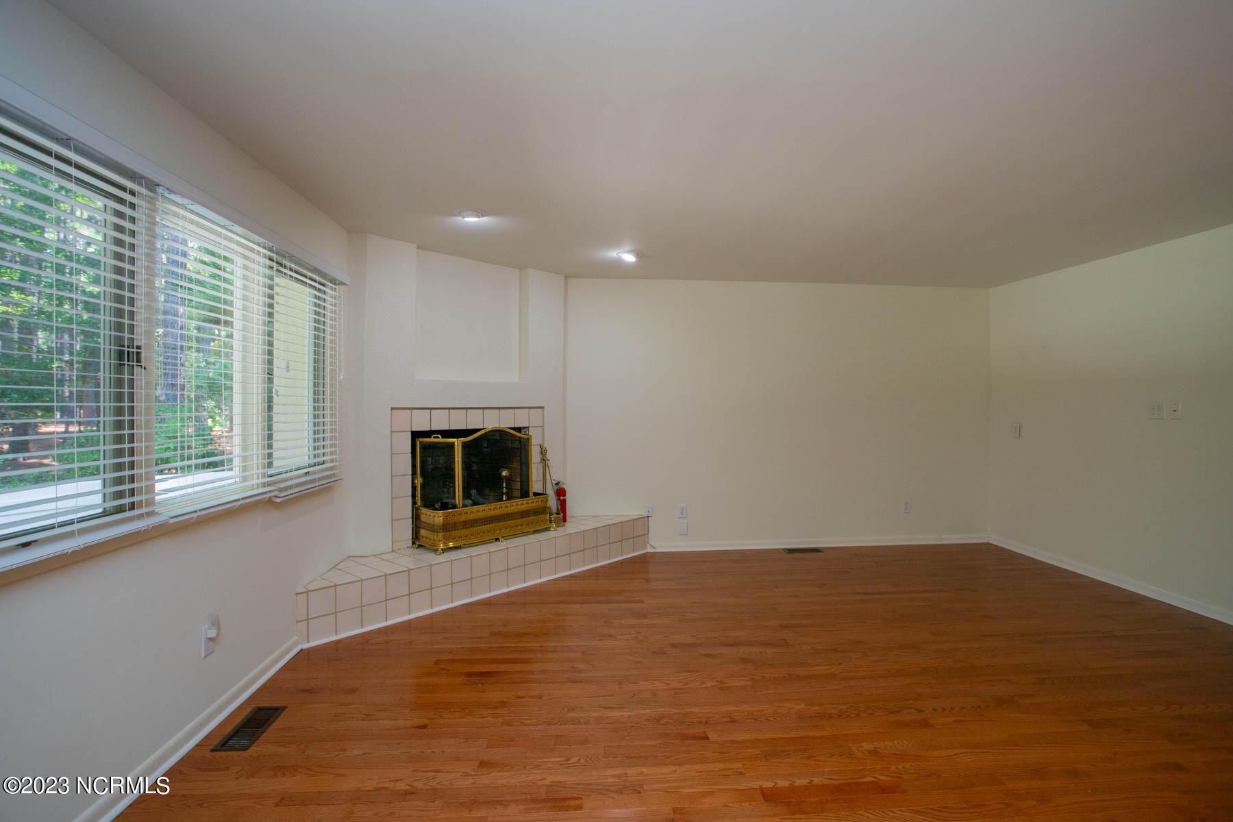 195 Lake Dornoch Drive