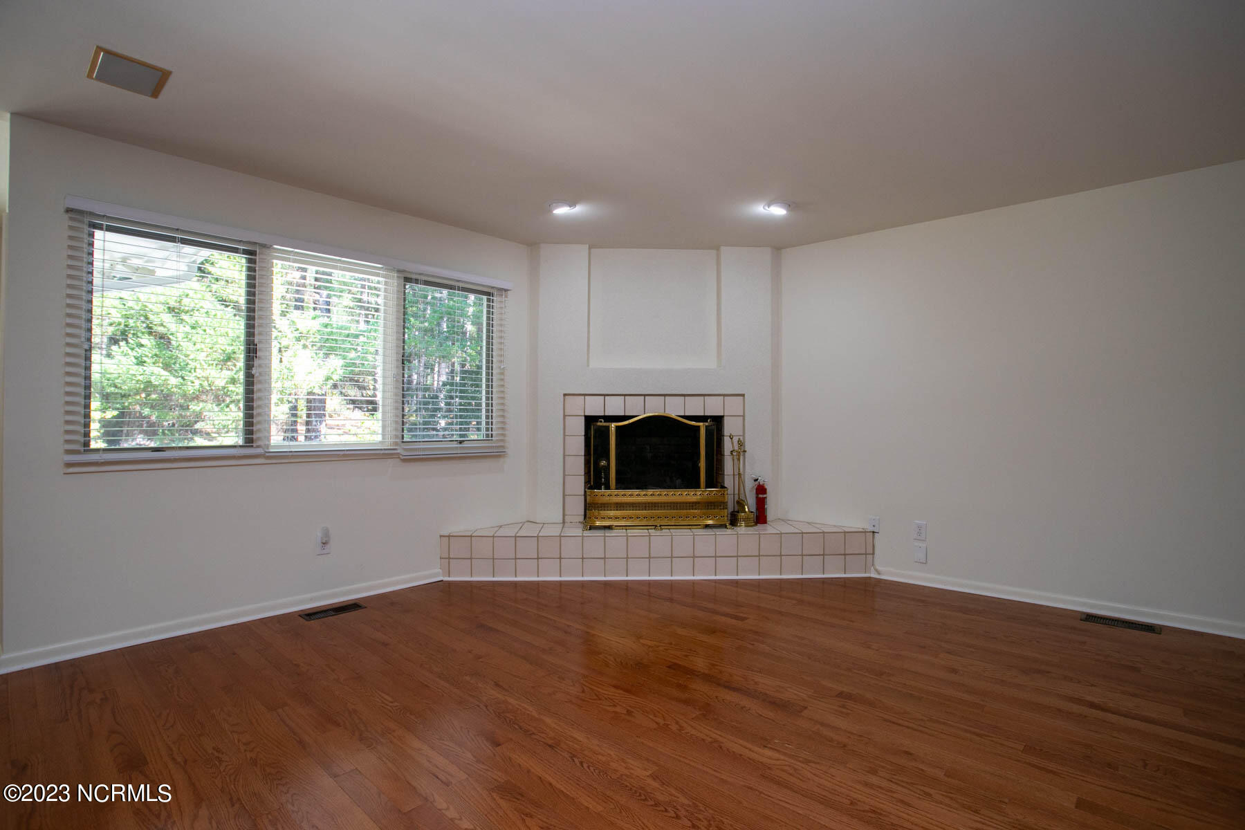 195 Lake Dornoch Drive