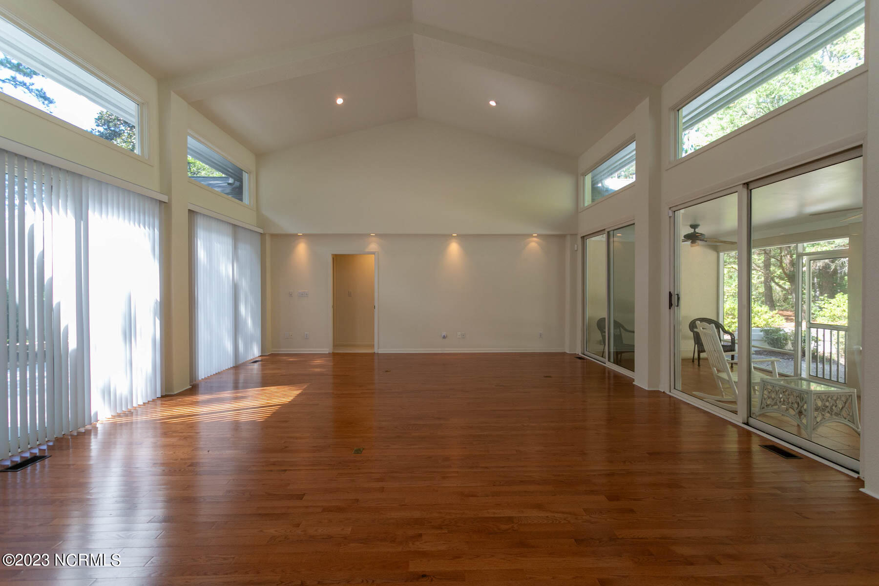 195 Lake Dornoch Drive