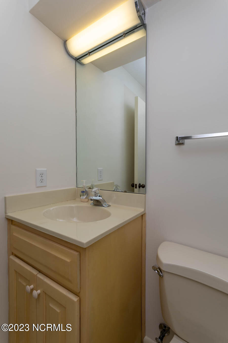 195 Lake Dornoch Drive