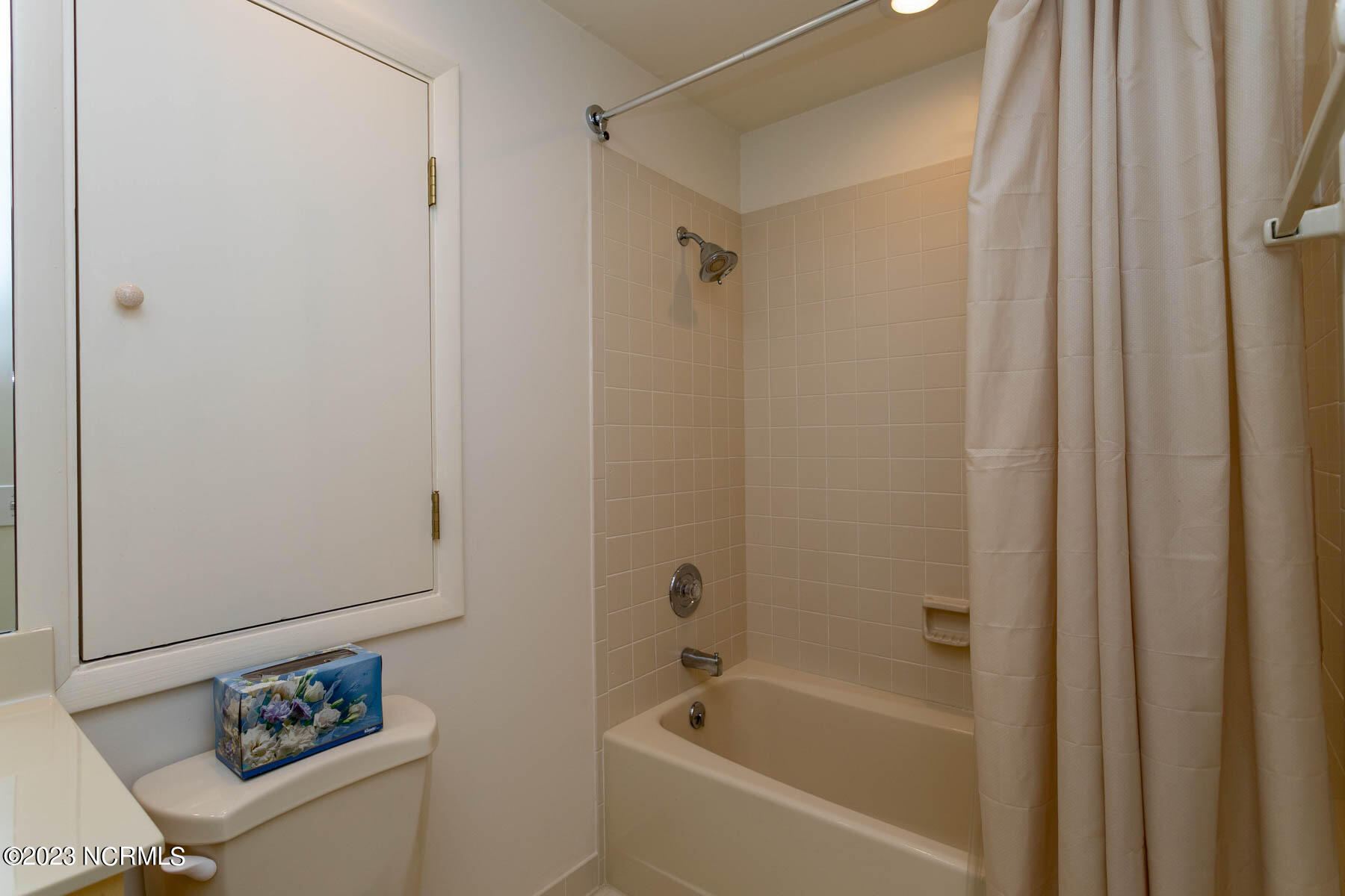 195 Lake Dornoch Drive