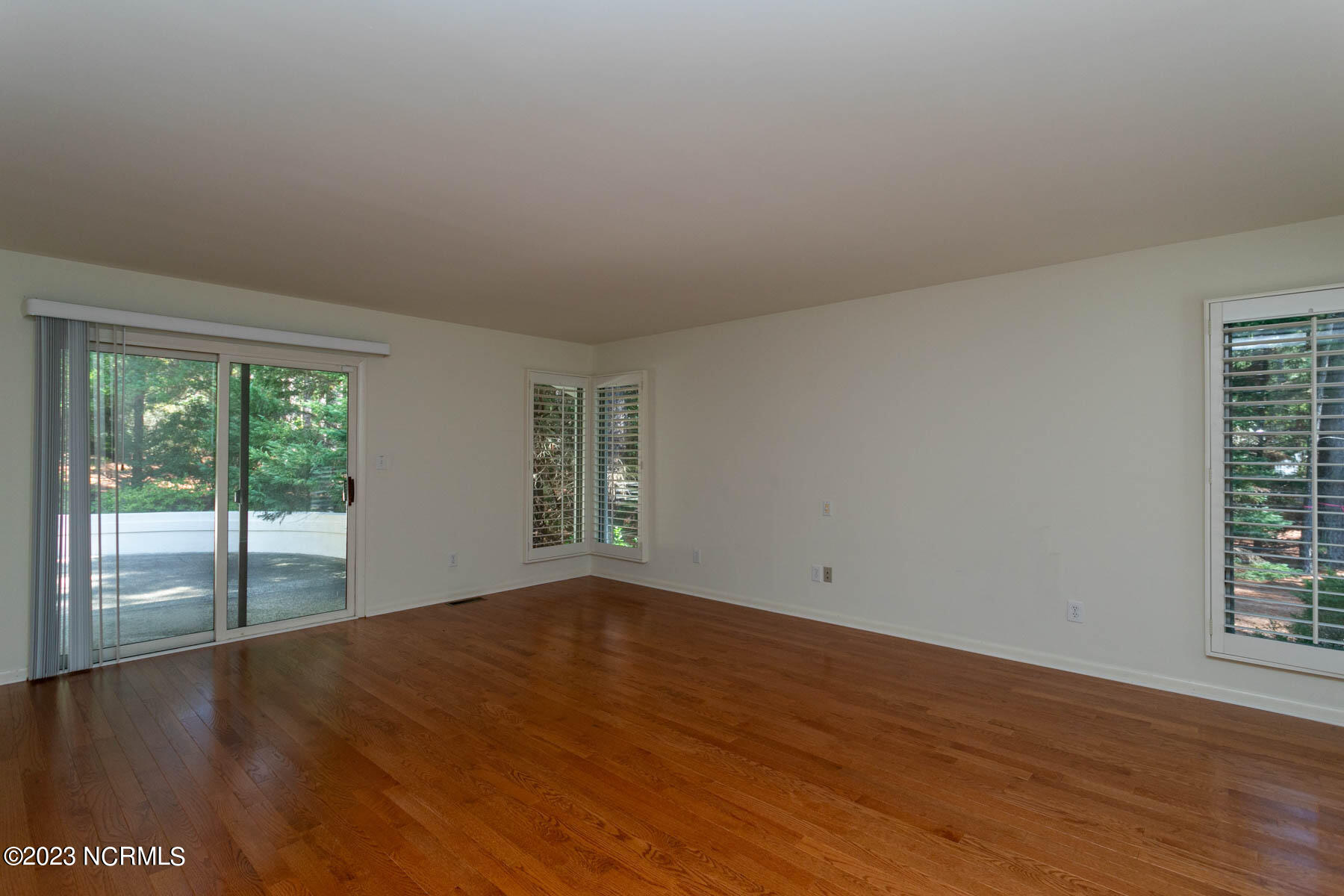 195 Lake Dornoch Drive