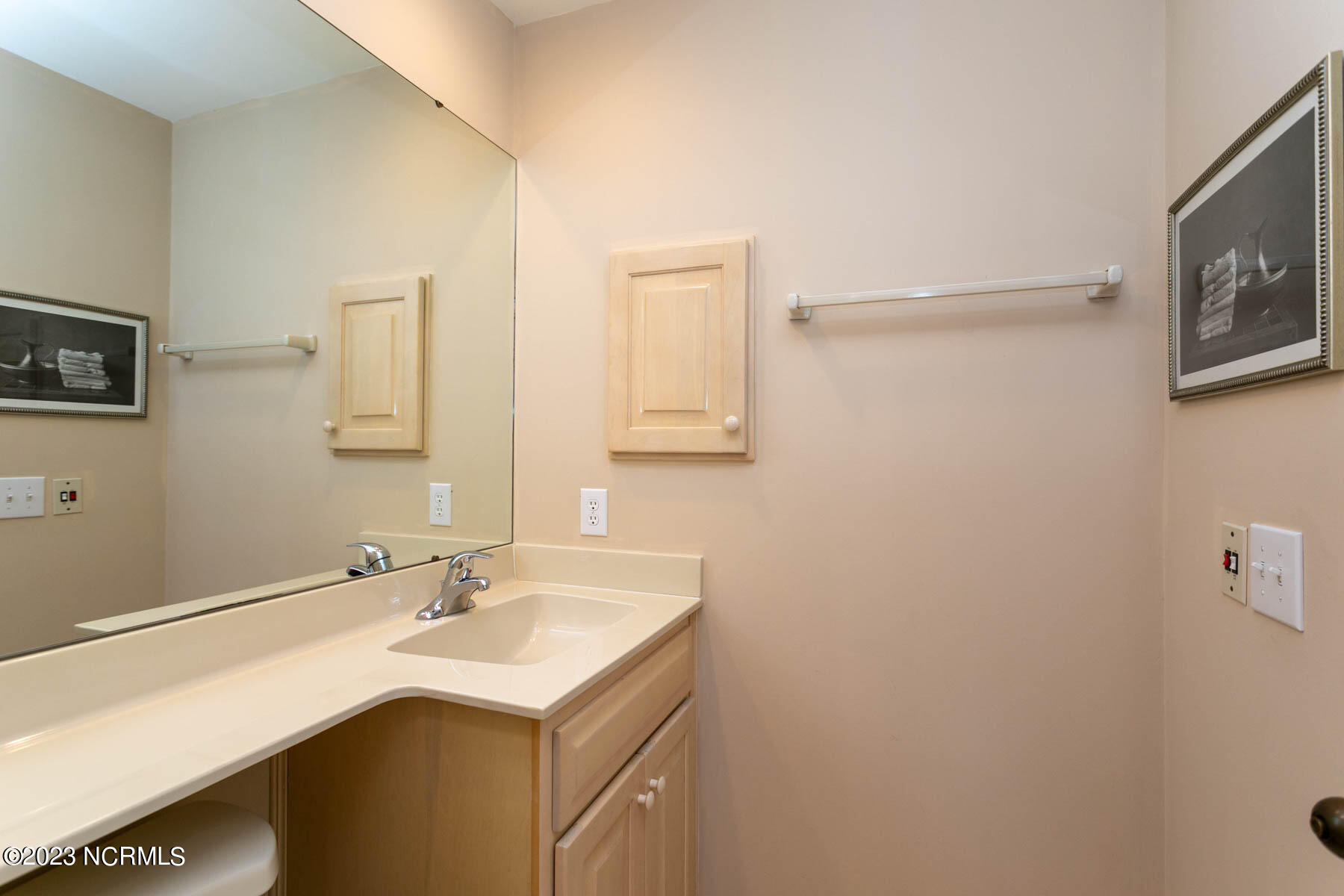 195 Lake Dornoch Drive