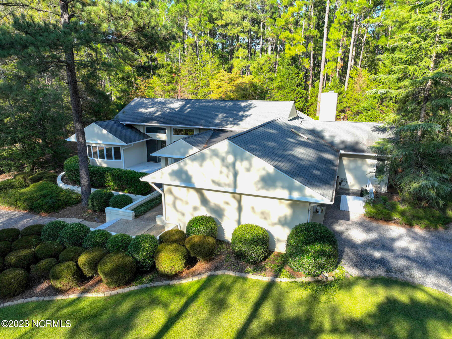 195 Lake Dornoch Drive