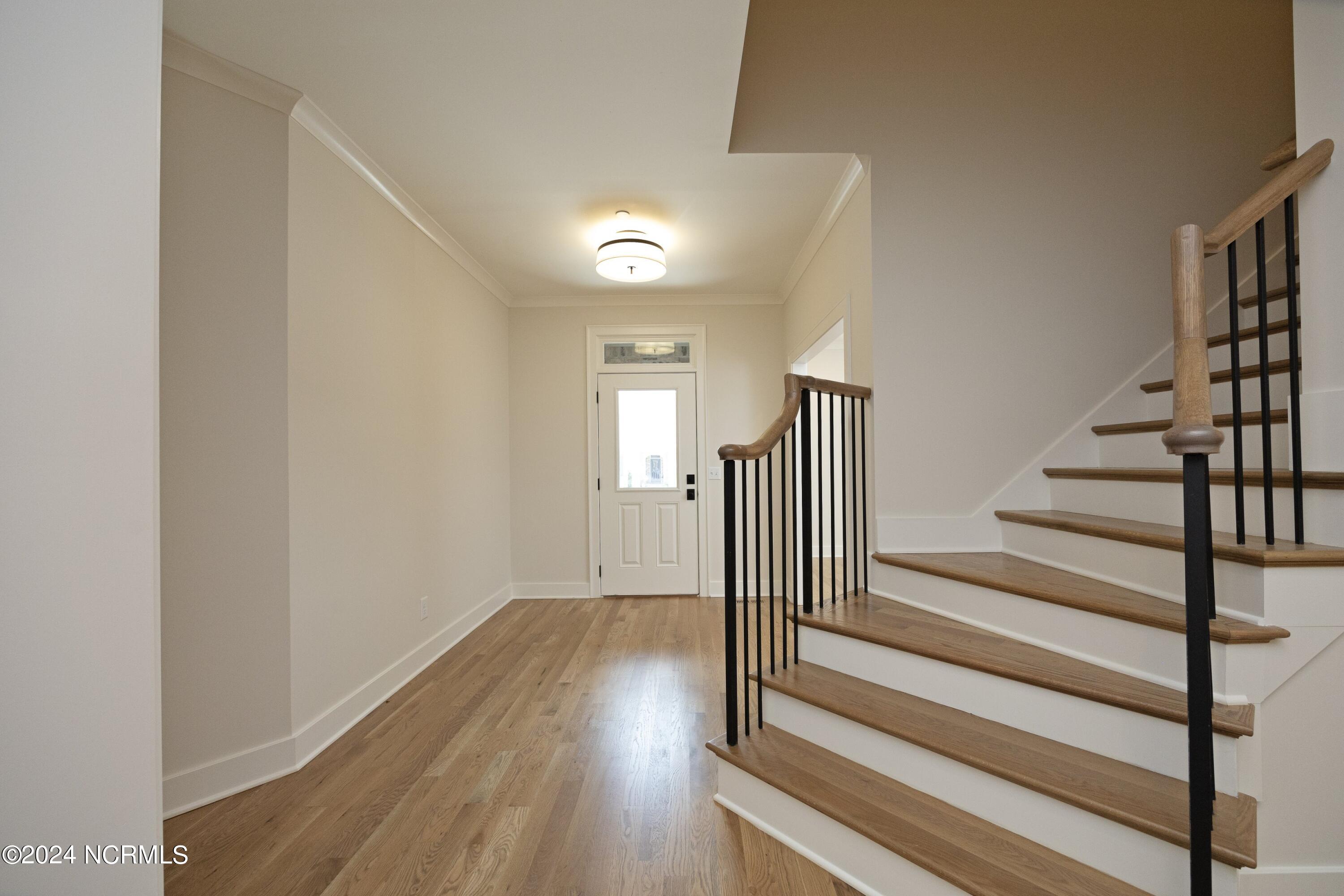 5 Regency Court, 11