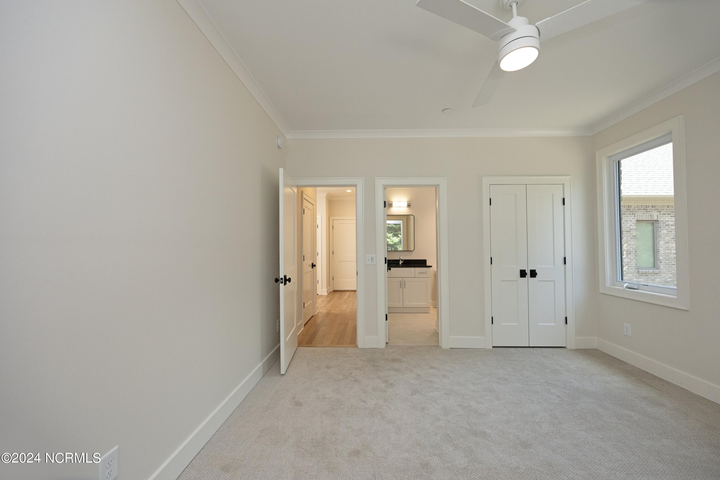 5 Regency Court, 11