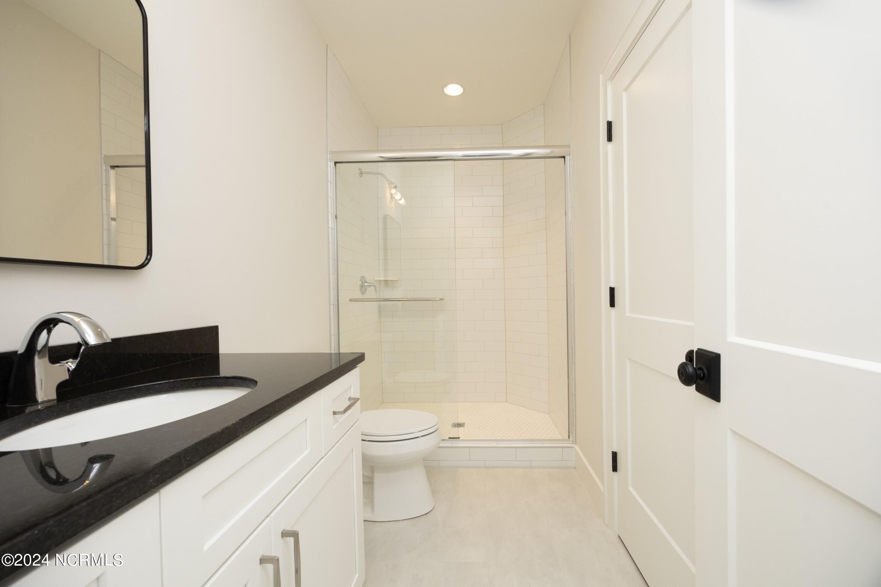 5 Regency Court, 11