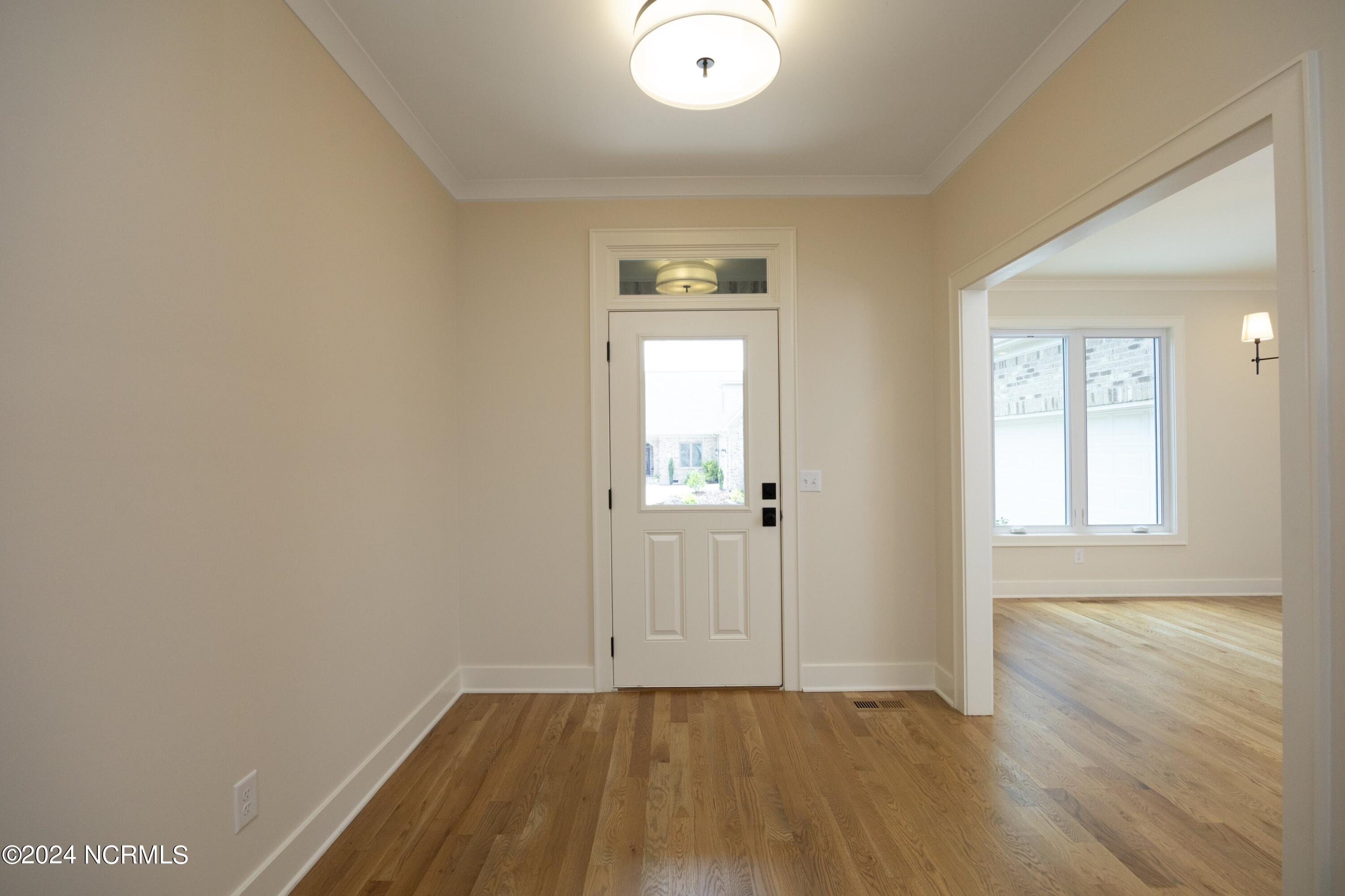 5 Regency Court, 11