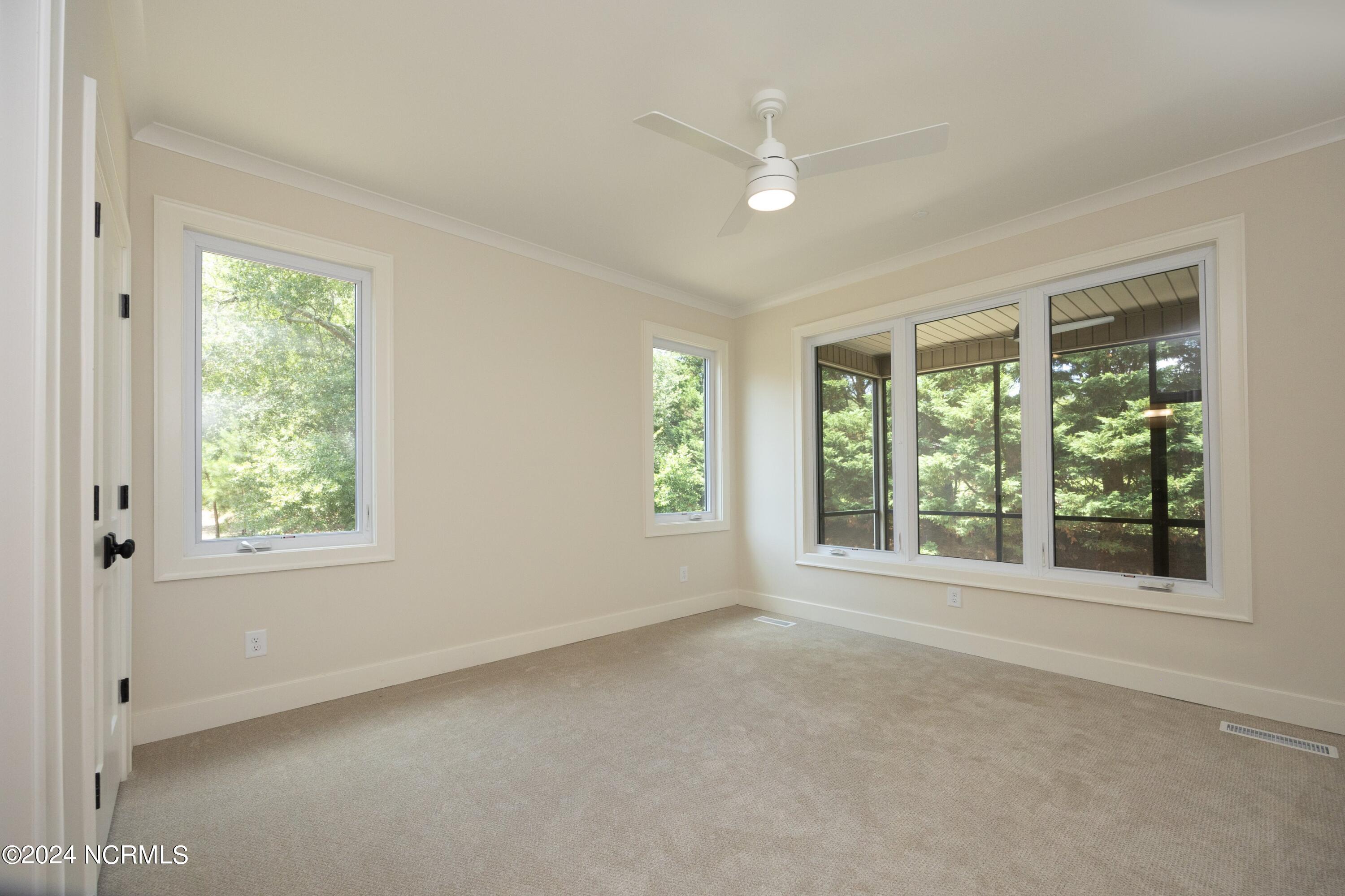 5 Regency Court, 11