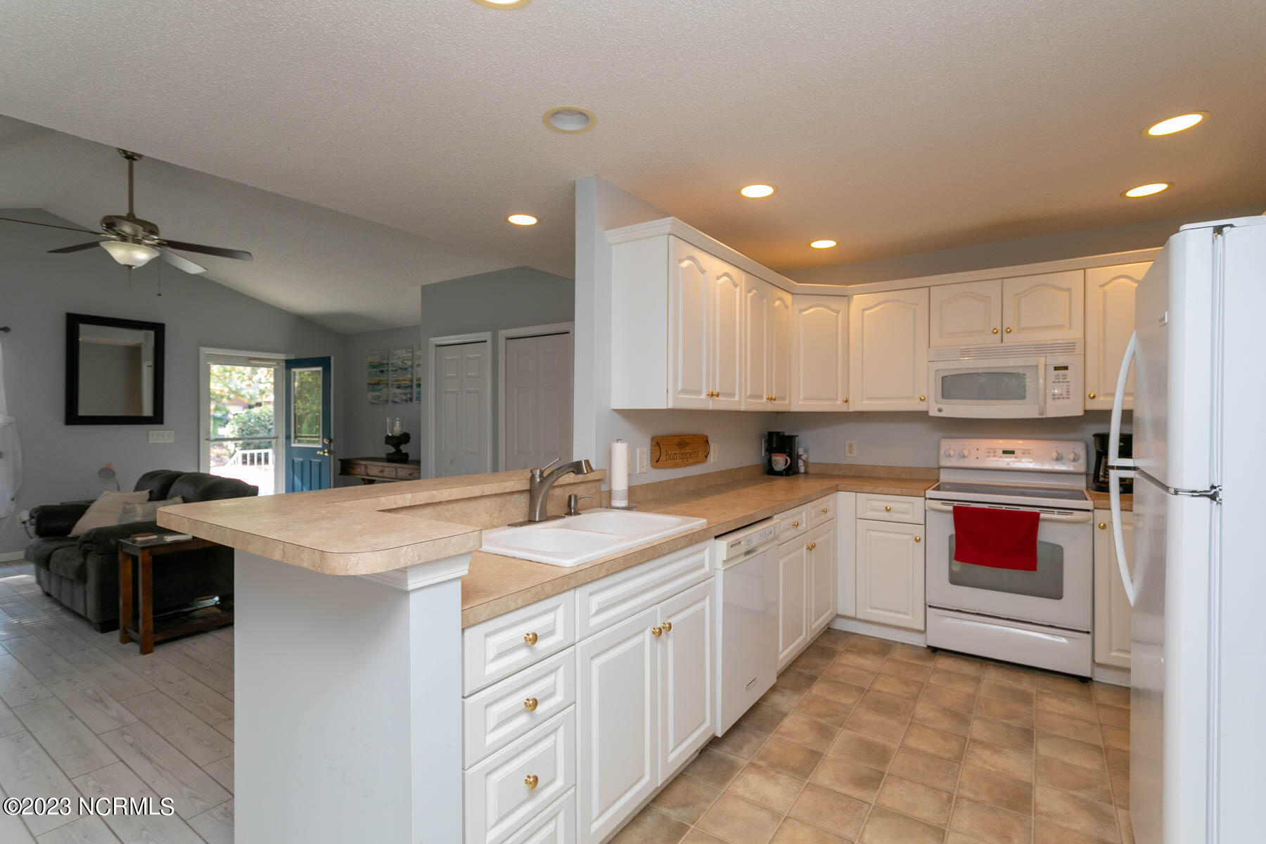 102 Sandy Ridge Road