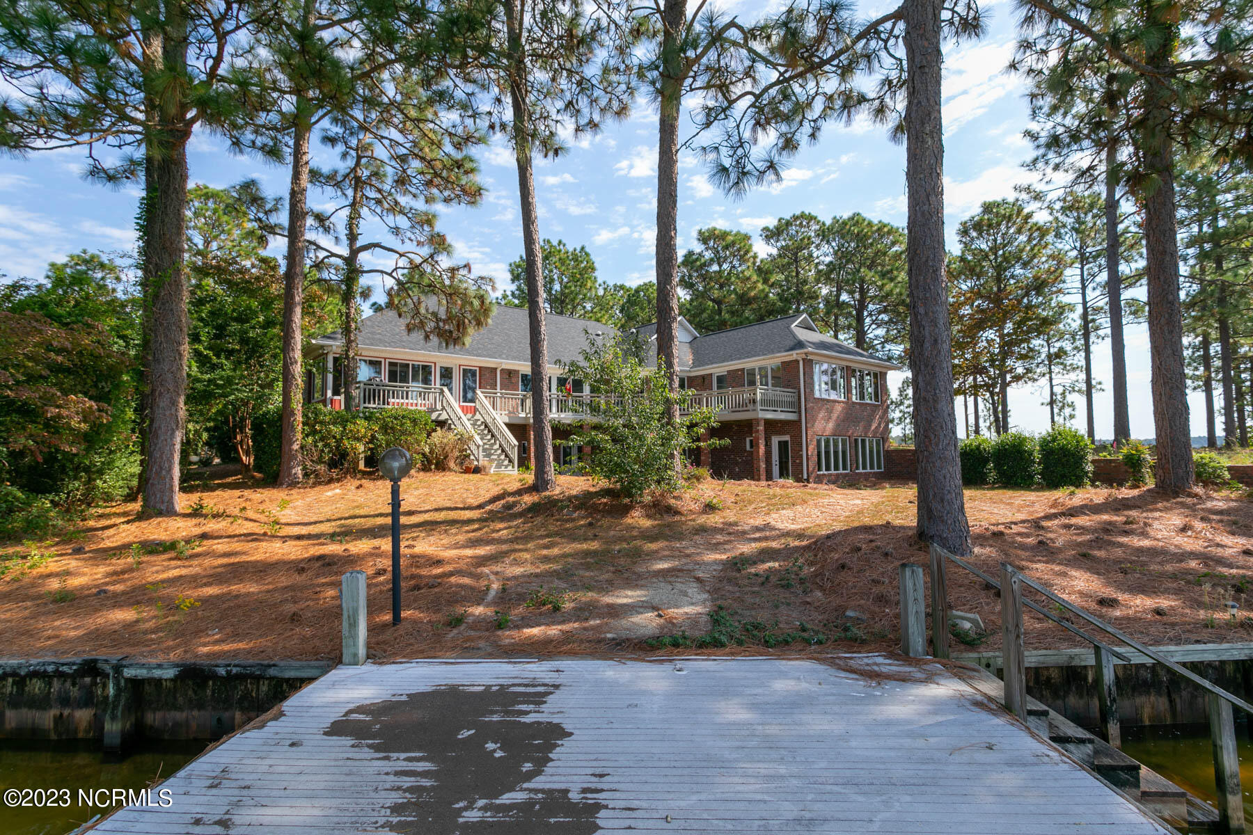 106 Mace Point