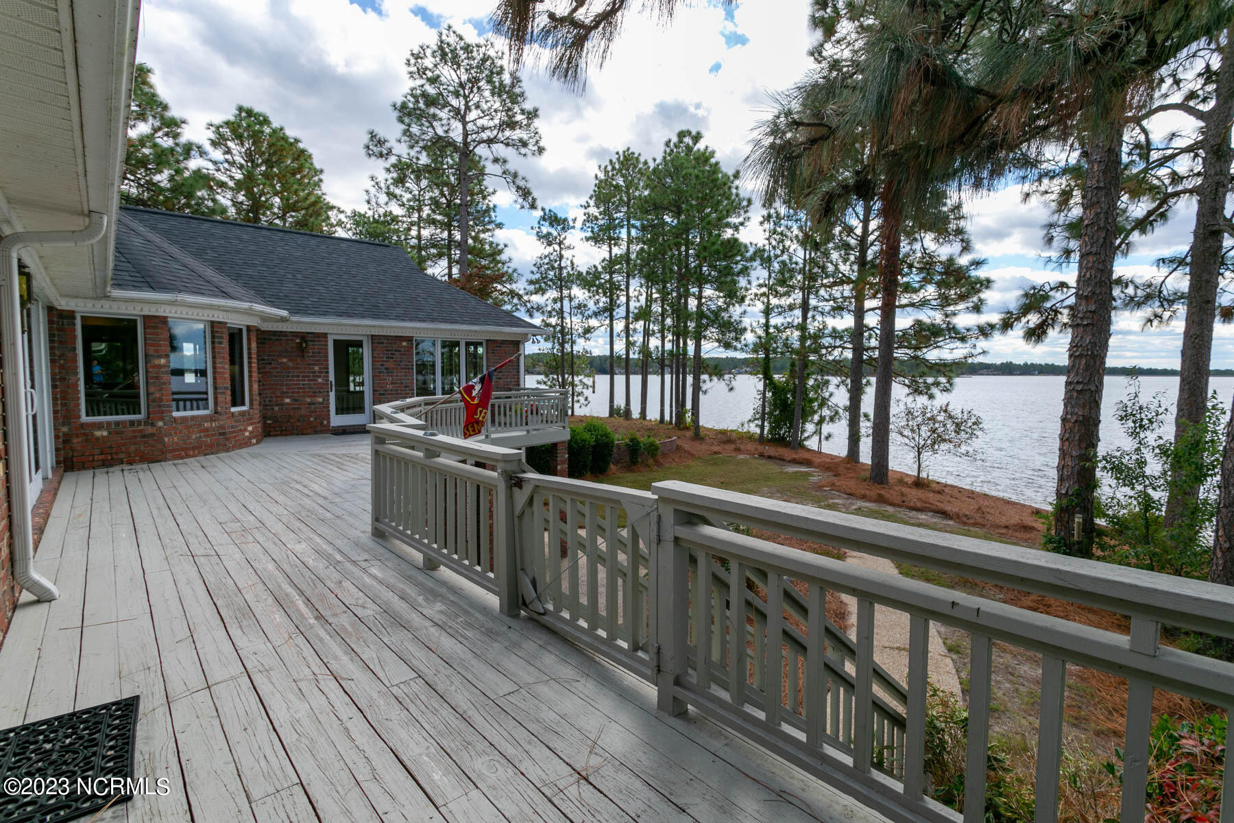 106 Mace Point