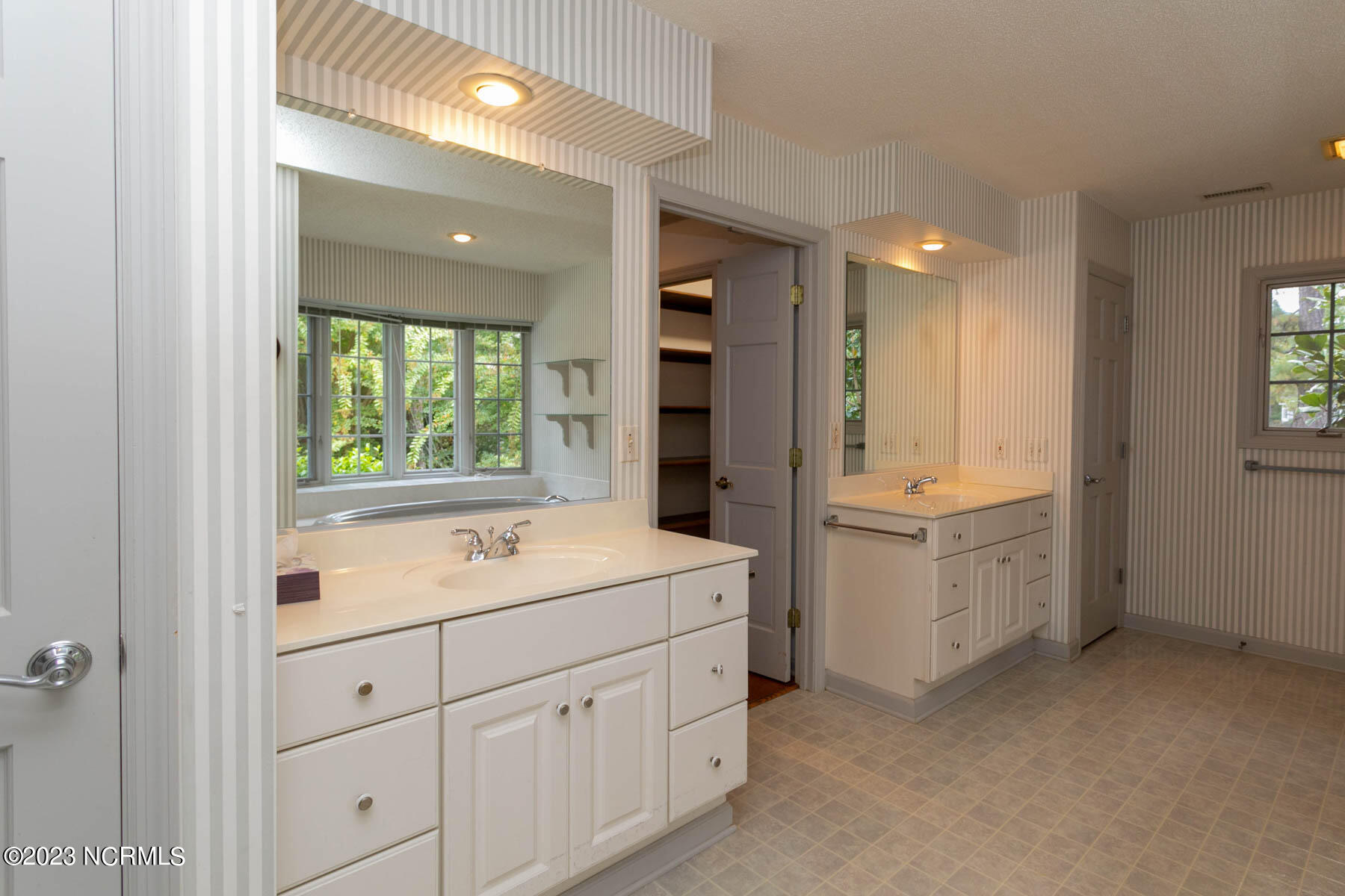 106 Mace Point