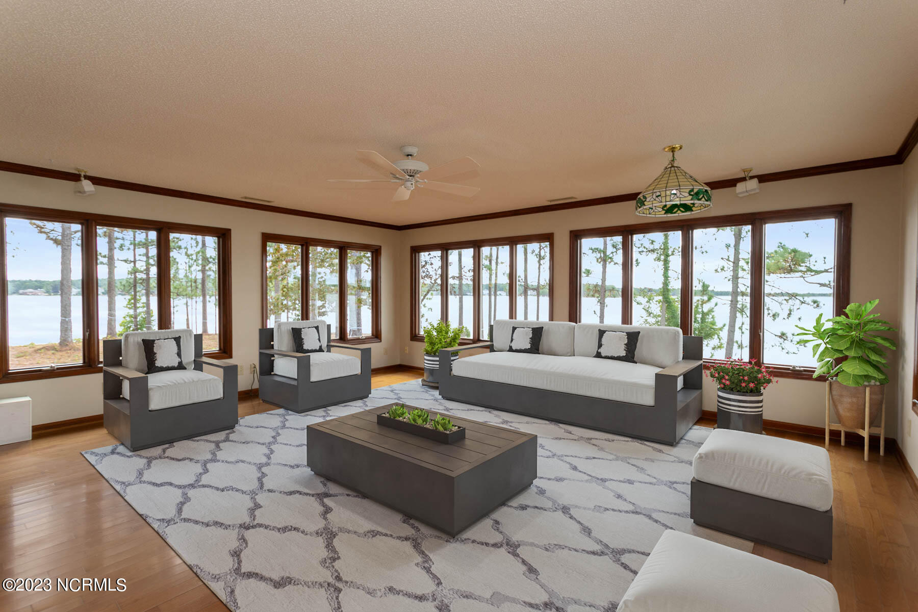 106 Mace Point
