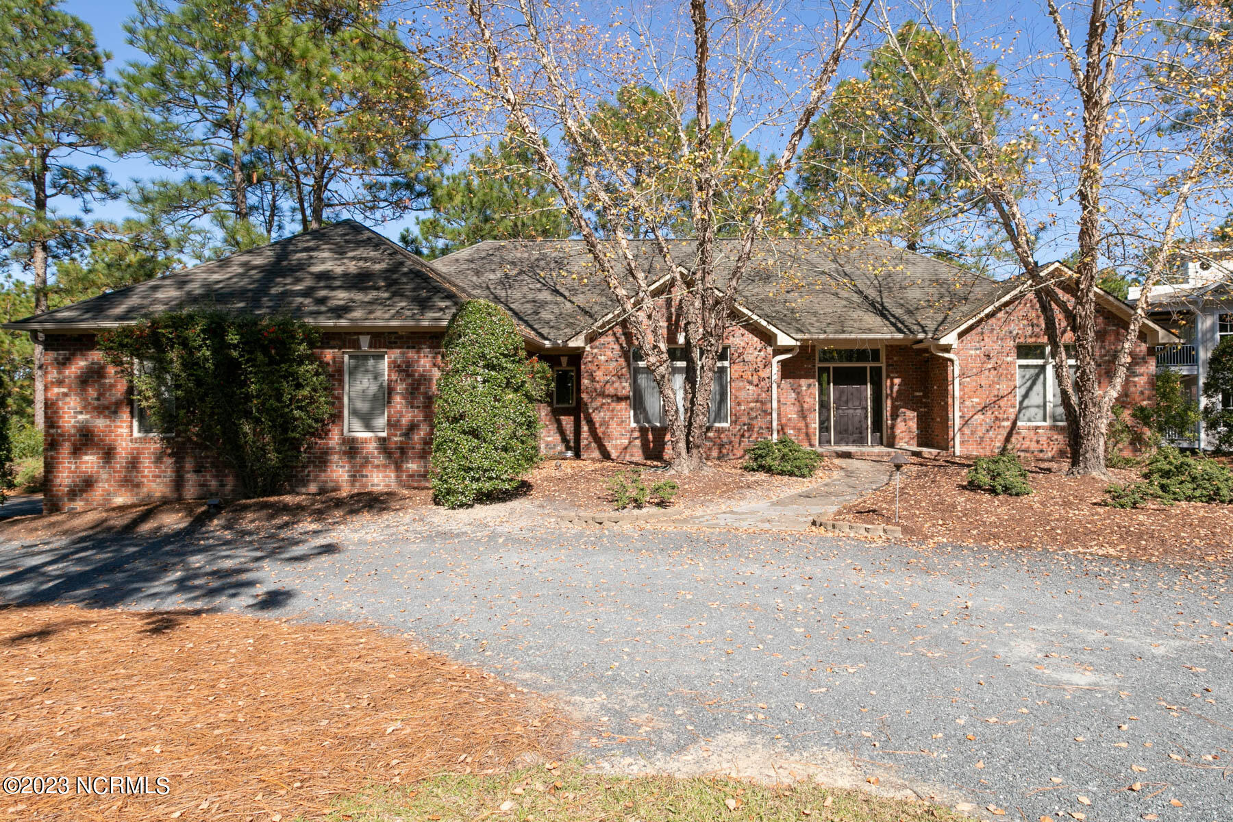 333 Longleaf Drive