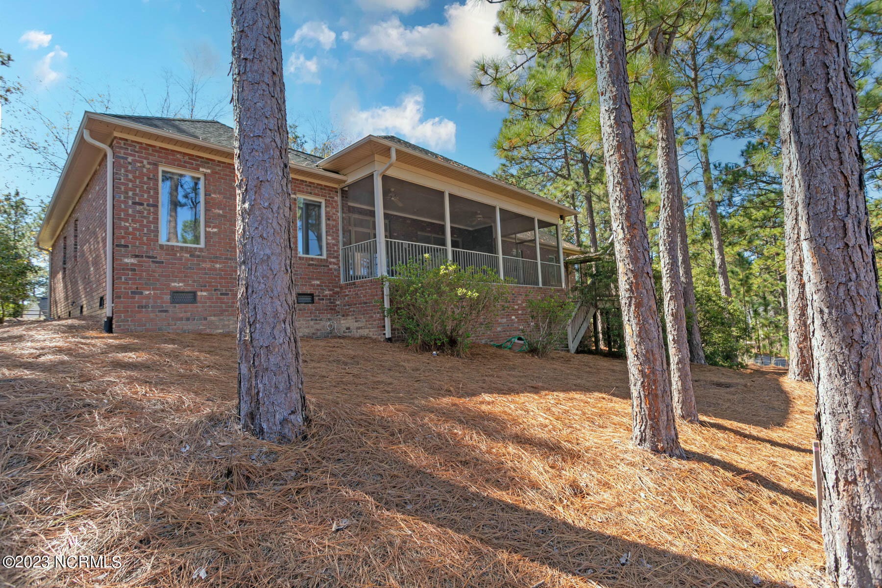 333 Longleaf Drive
