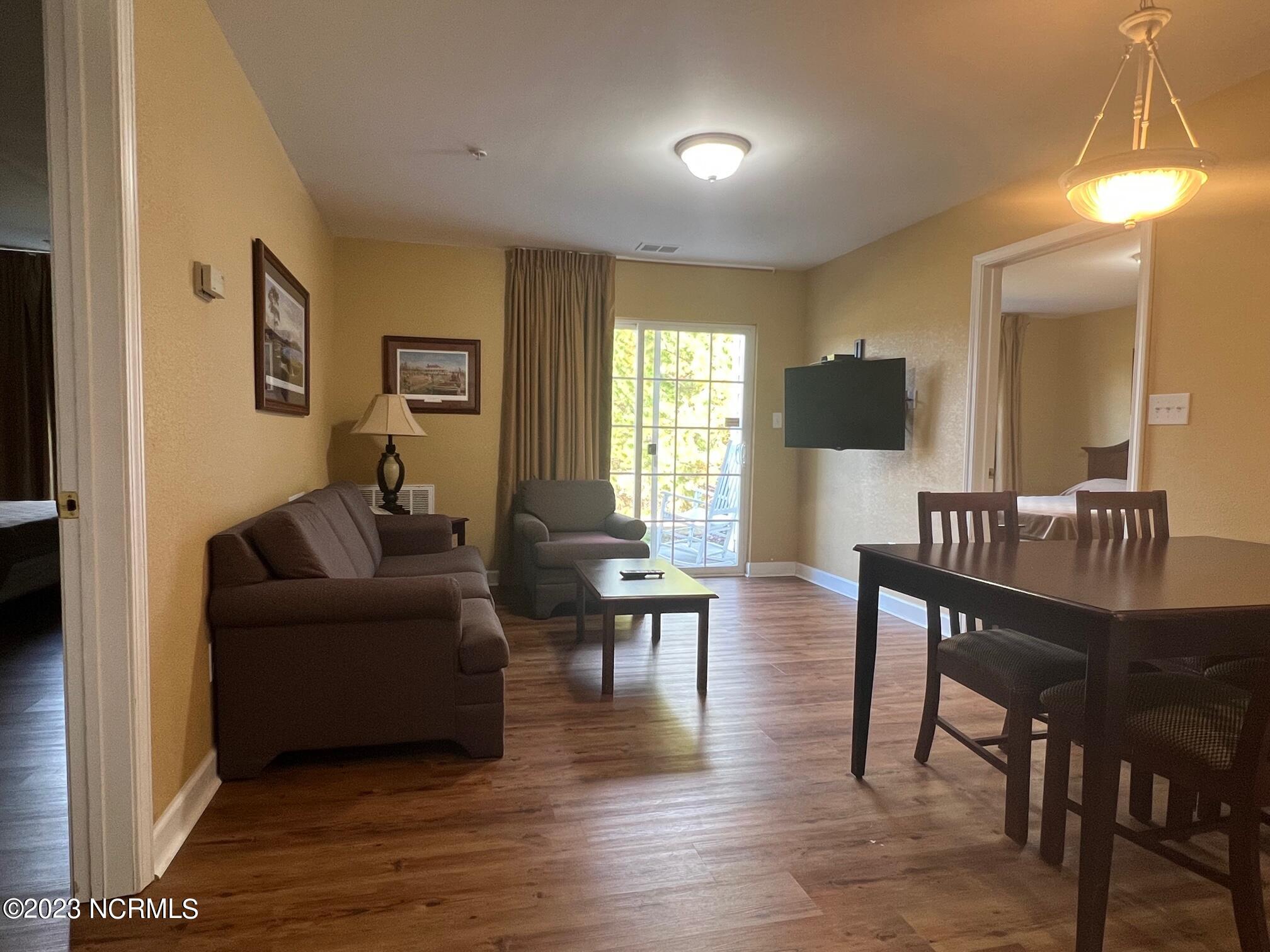 490 Little River Farm Boulevard, 102a