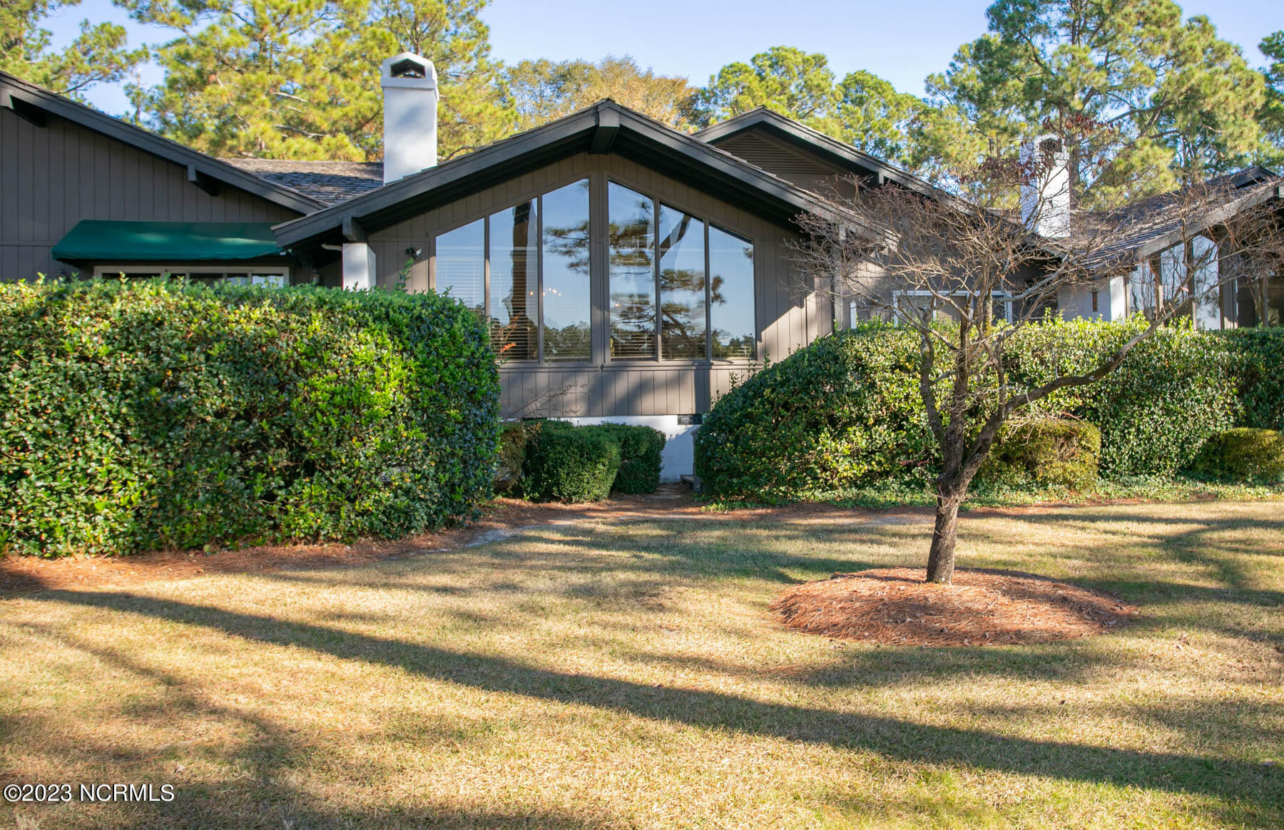 270 Mckenzie Road W, 52