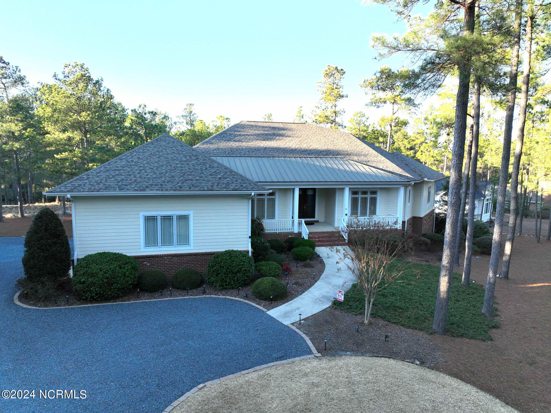 16 Invershin Court