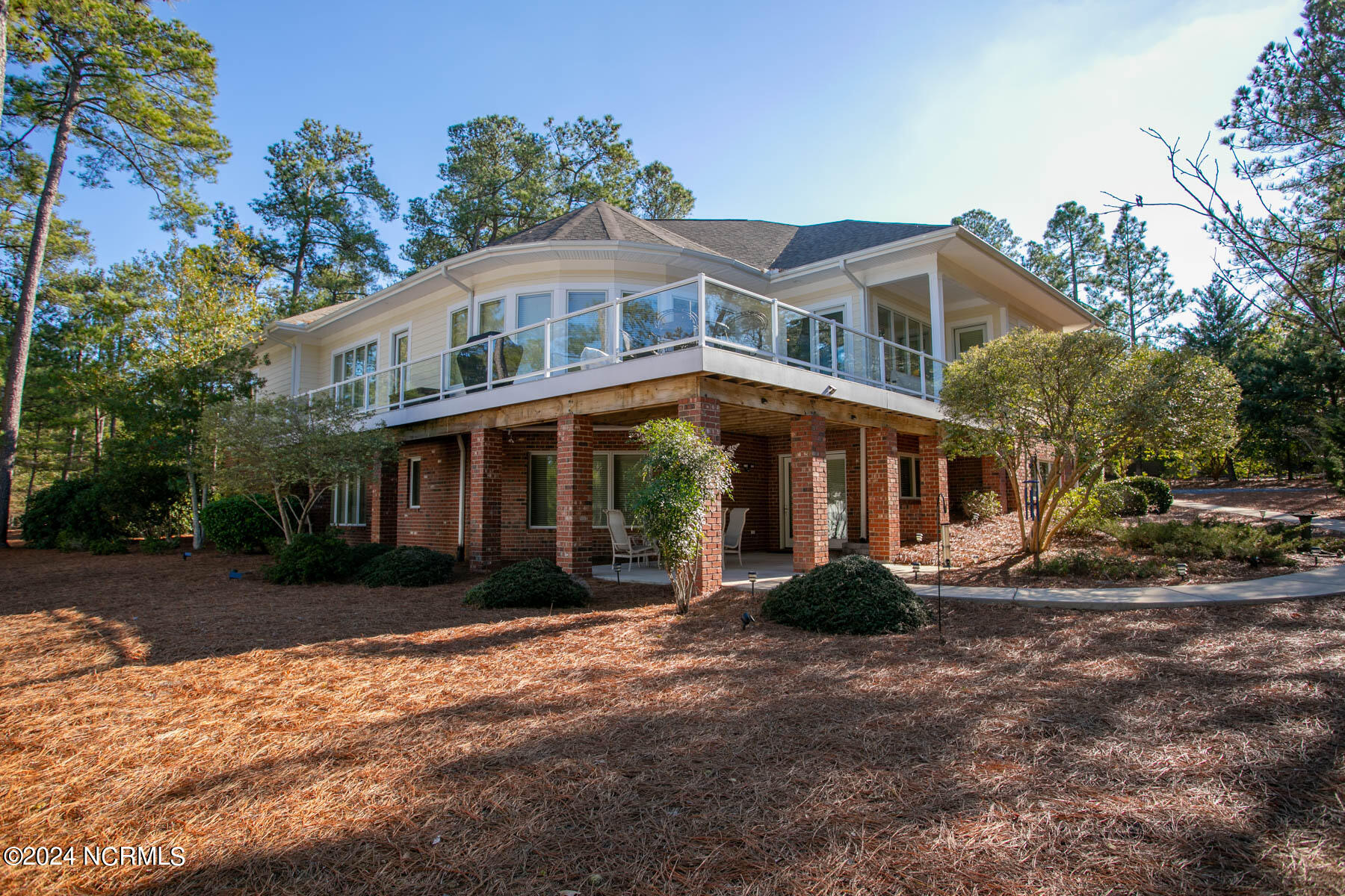 16 Invershin Court