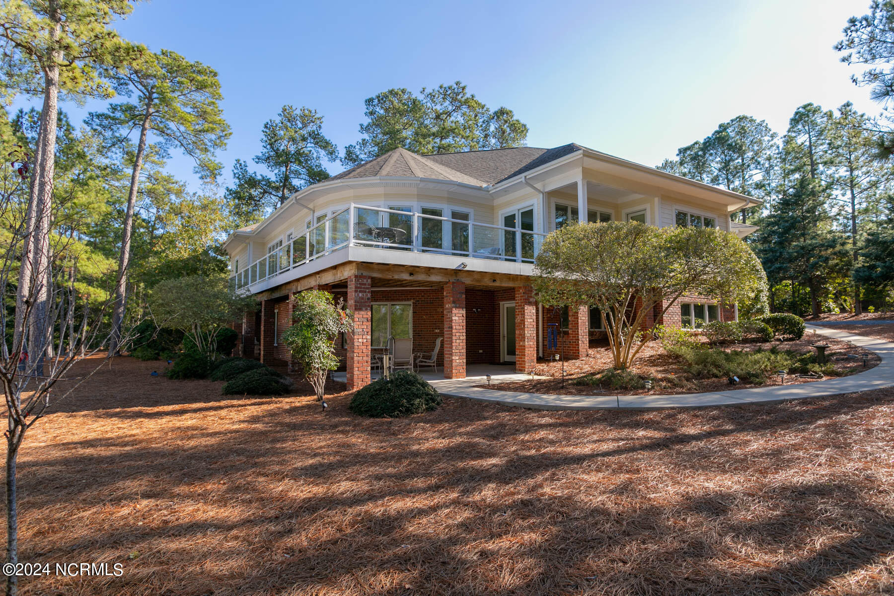 16 Invershin Court