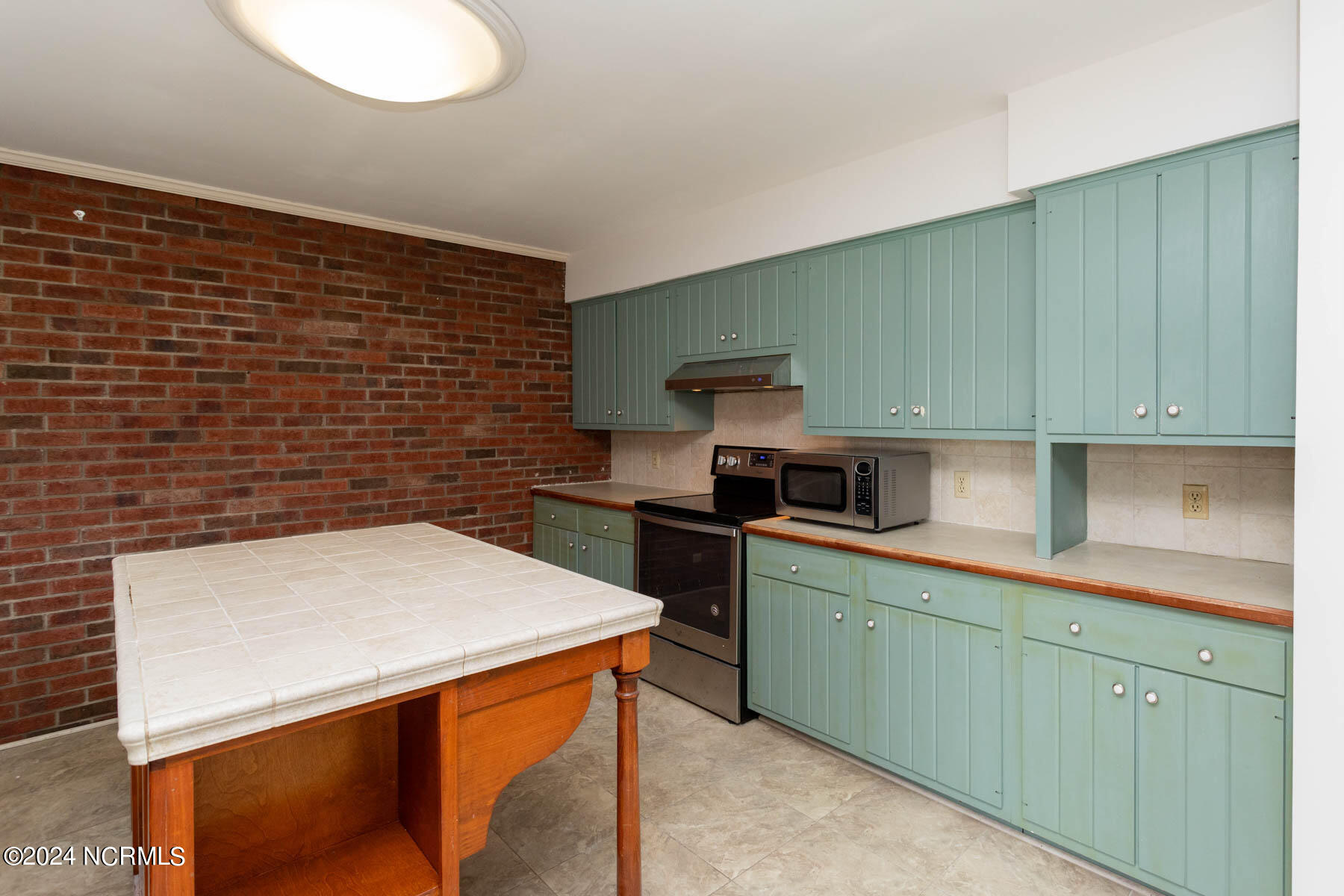 110 Cobblestone Court