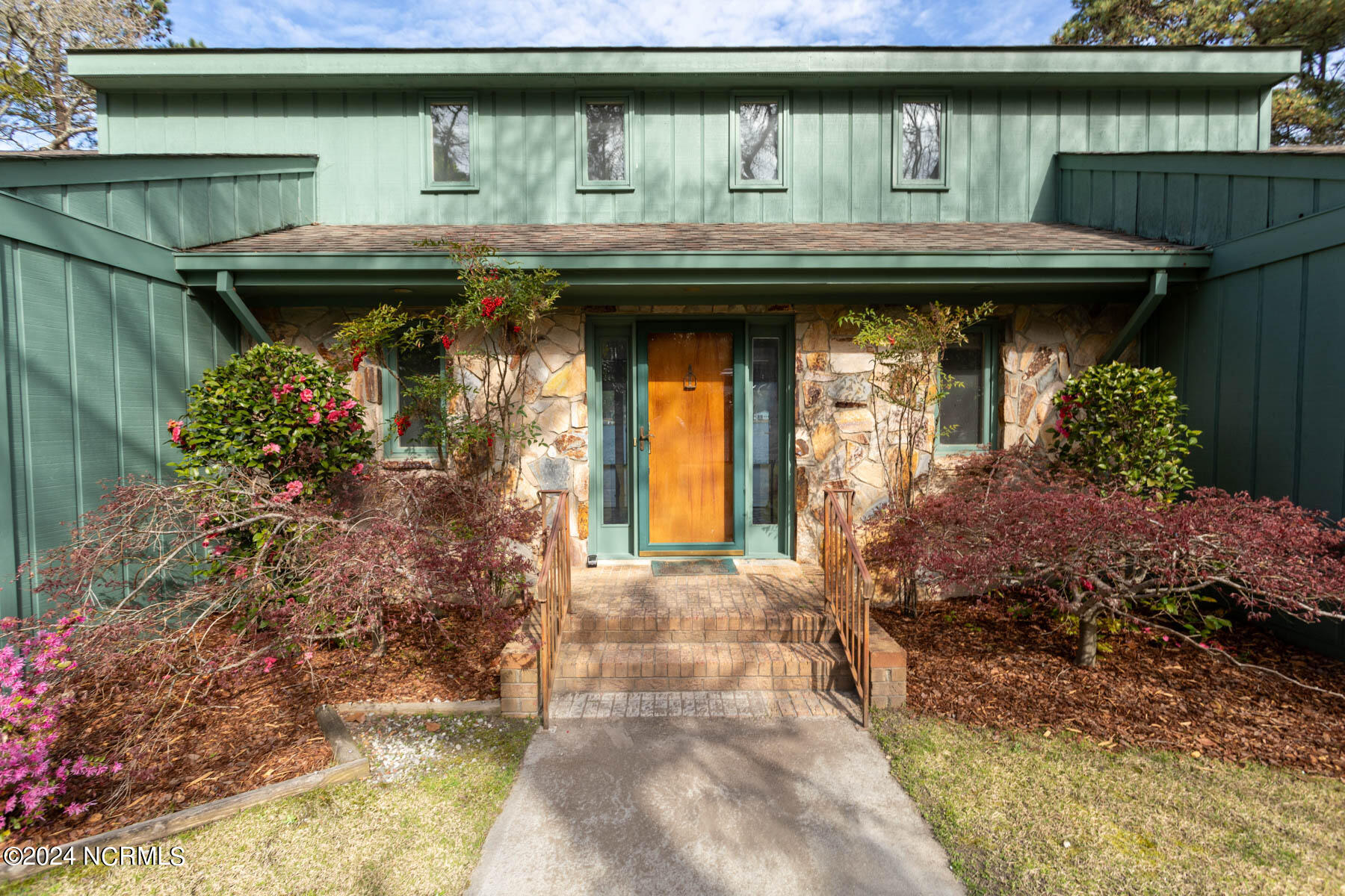 110 Cobblestone Court