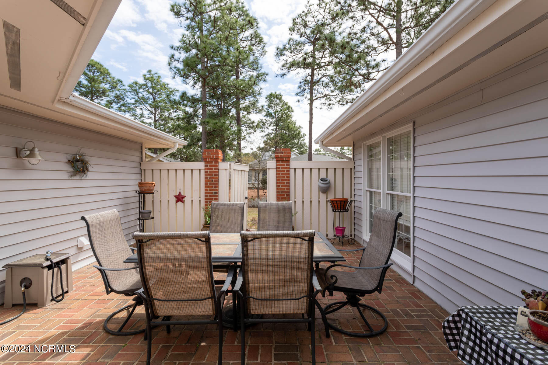 275 Mockingbird Court