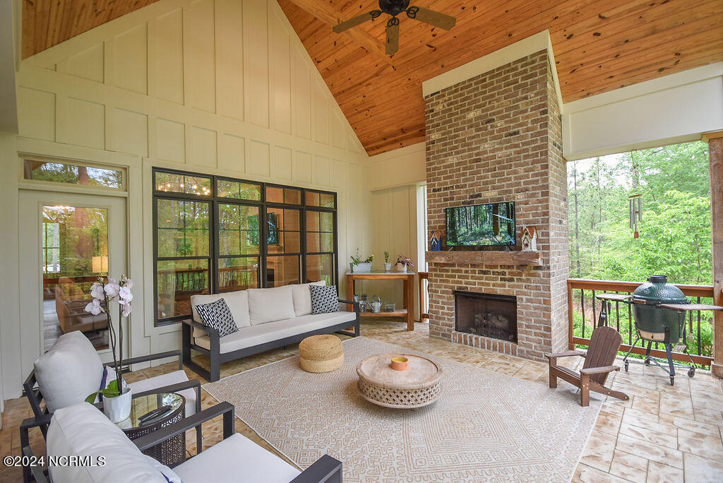 102 Greystones Court