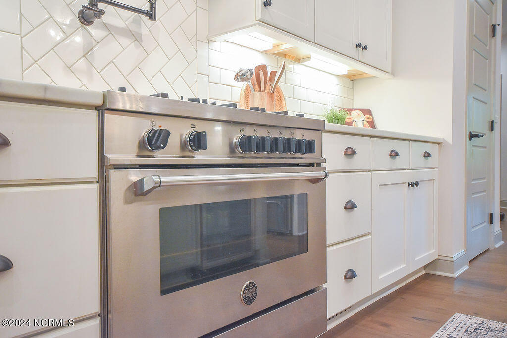 102 Greystones Court