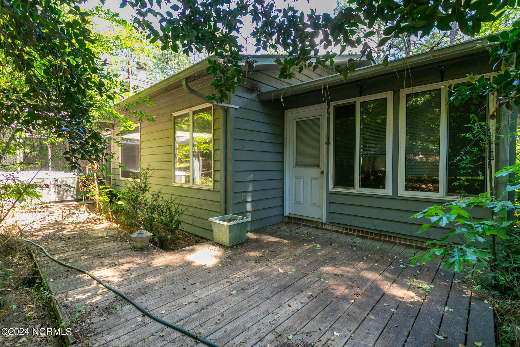 106 Cottage Grove Lane