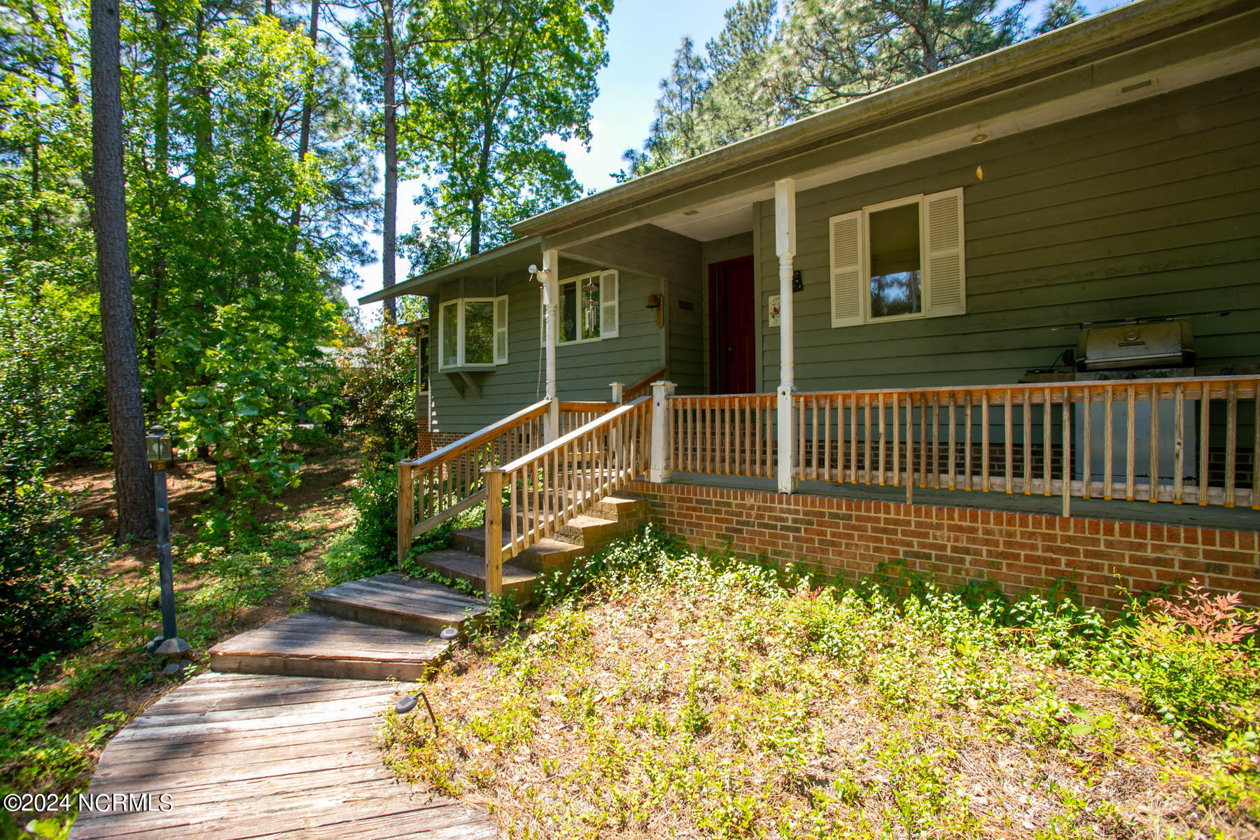 106 Cottage Grove Lane