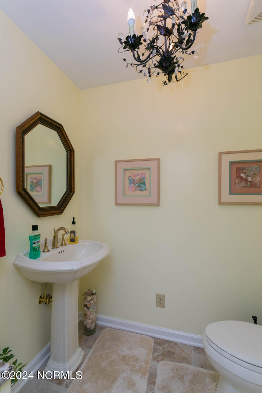 251 Devonshire Avenue W