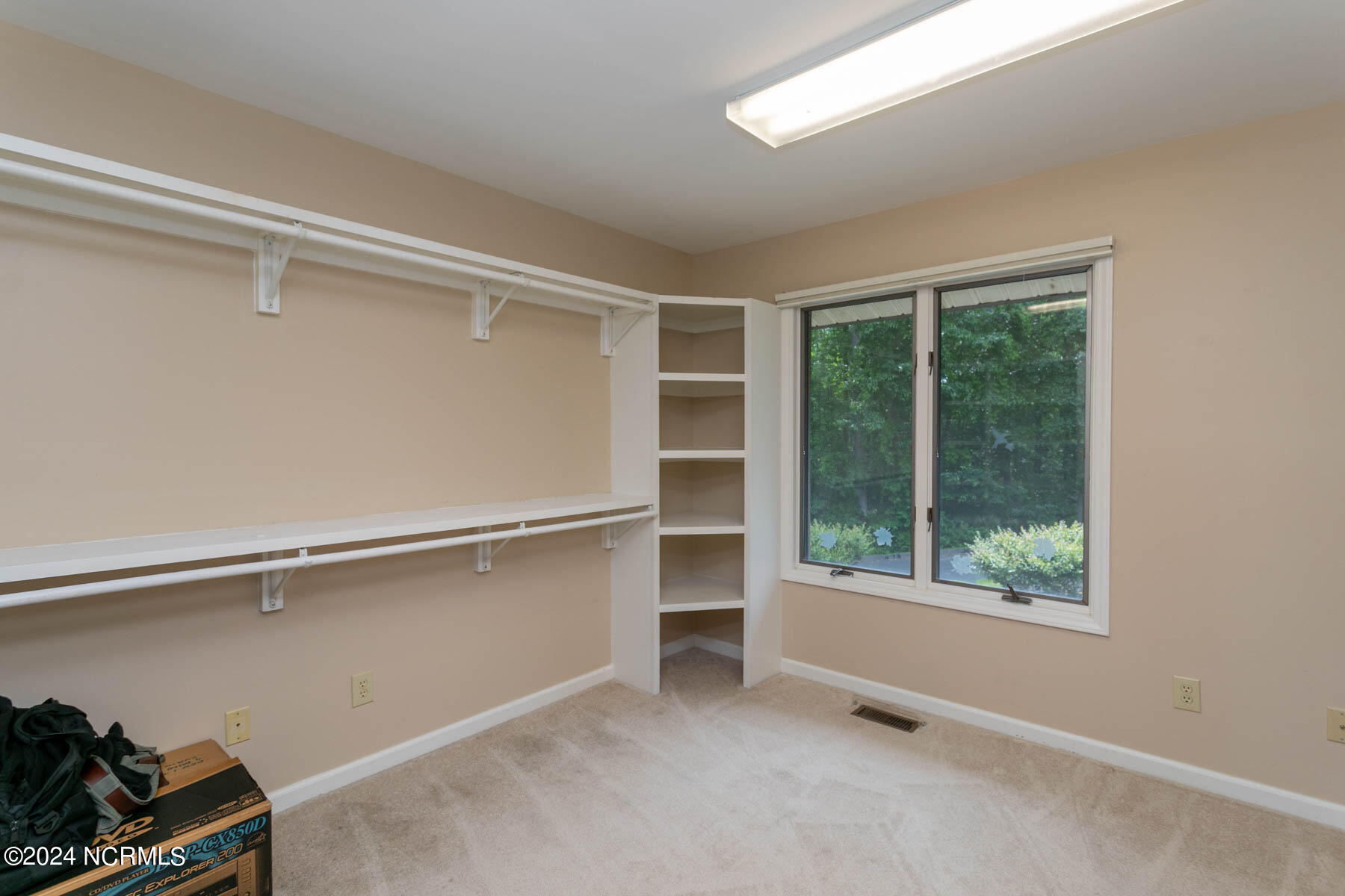 251 Devonshire Avenue W