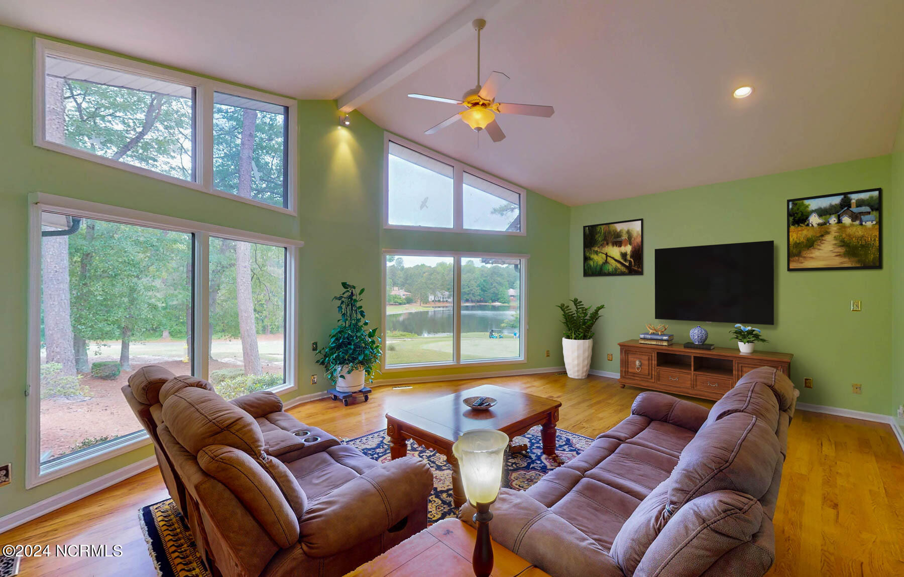 251 Devonshire Avenue W