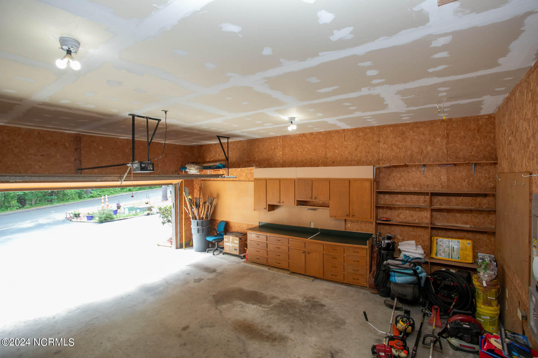 251 Devonshire Avenue W