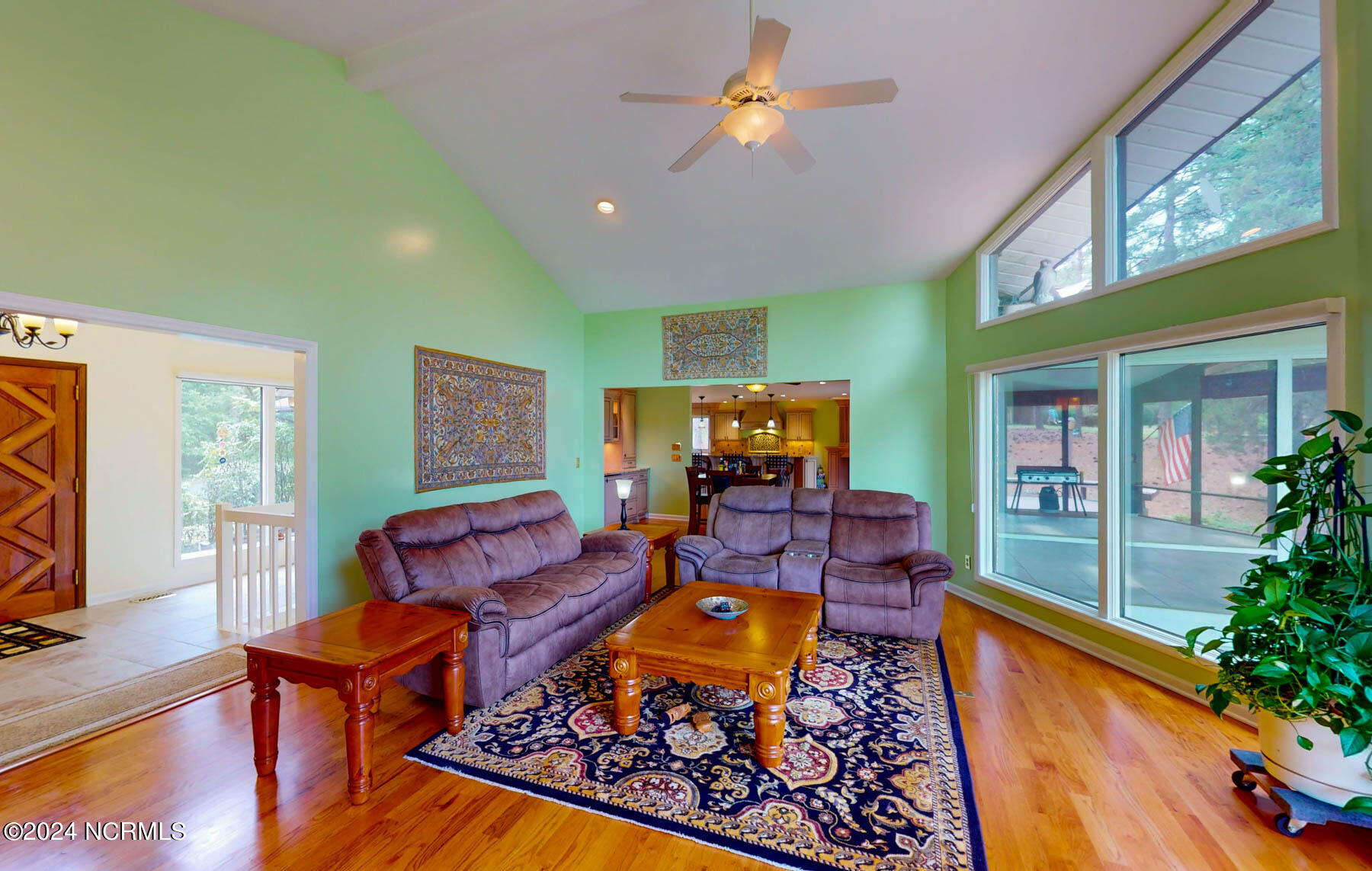 251 Devonshire Avenue W