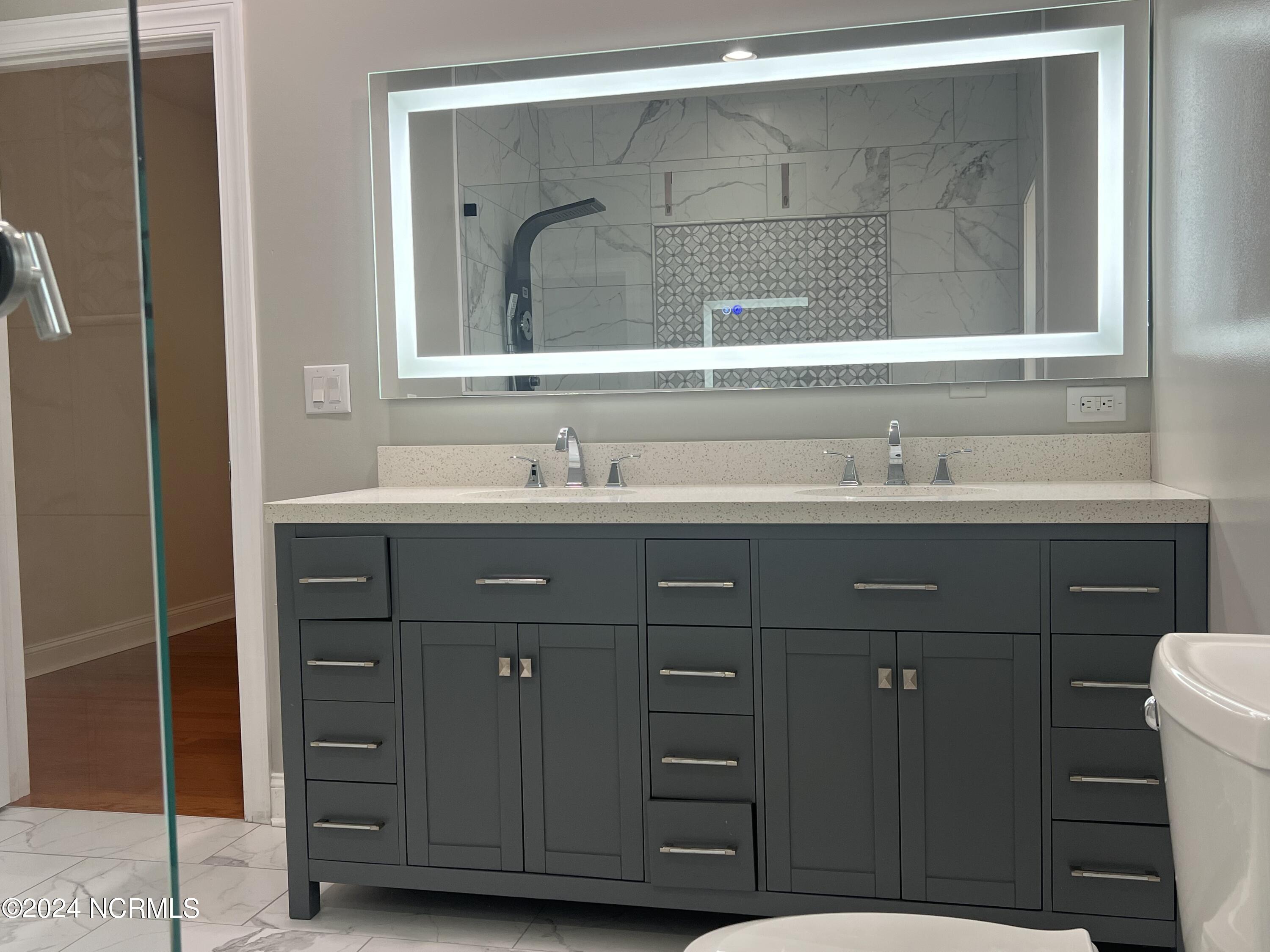 1475 Longleaf Drive E