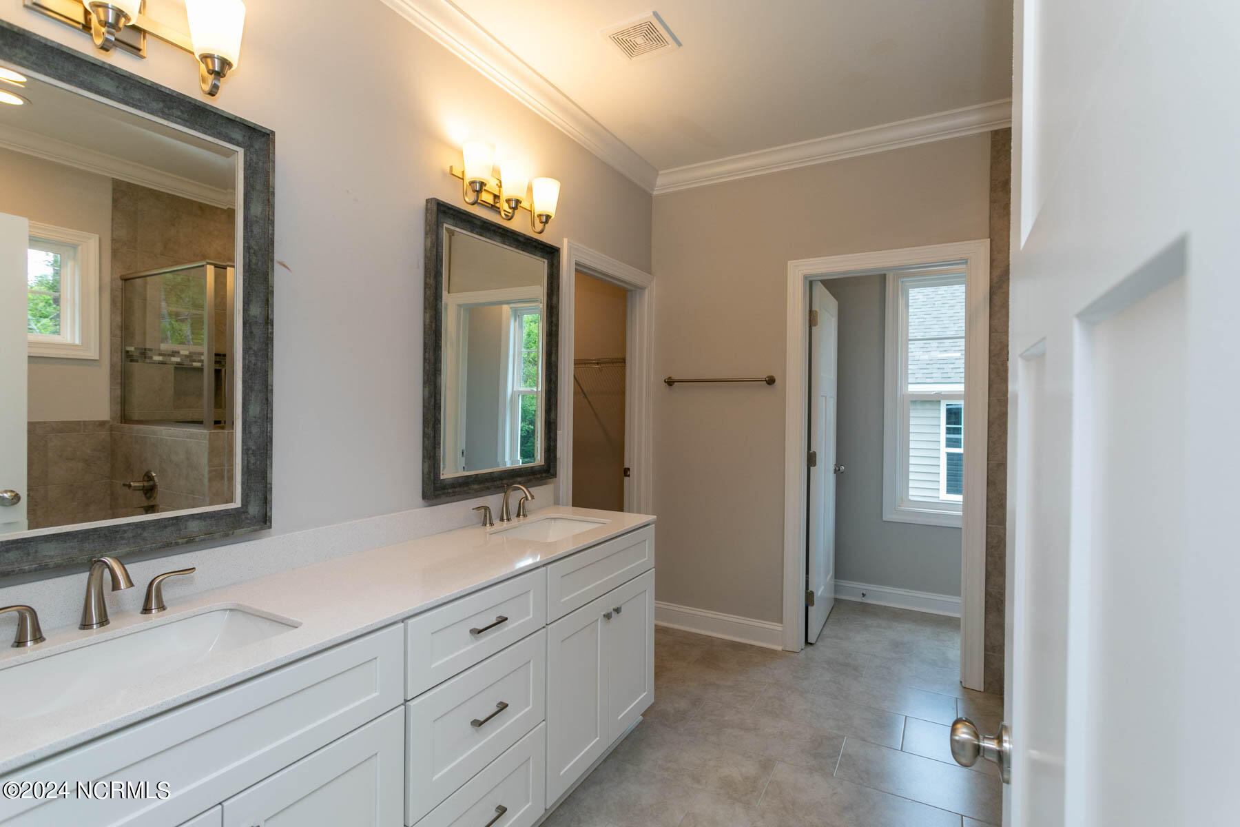 525 N Sycamore Street