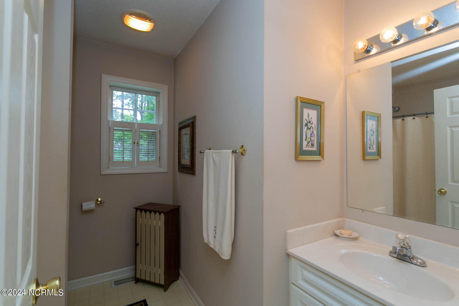 1026 Devonshire Trail