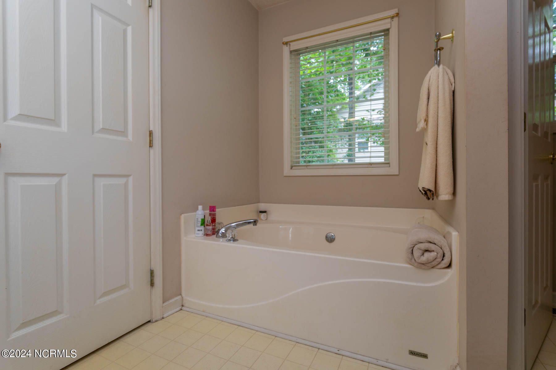 1026 Devonshire Trail