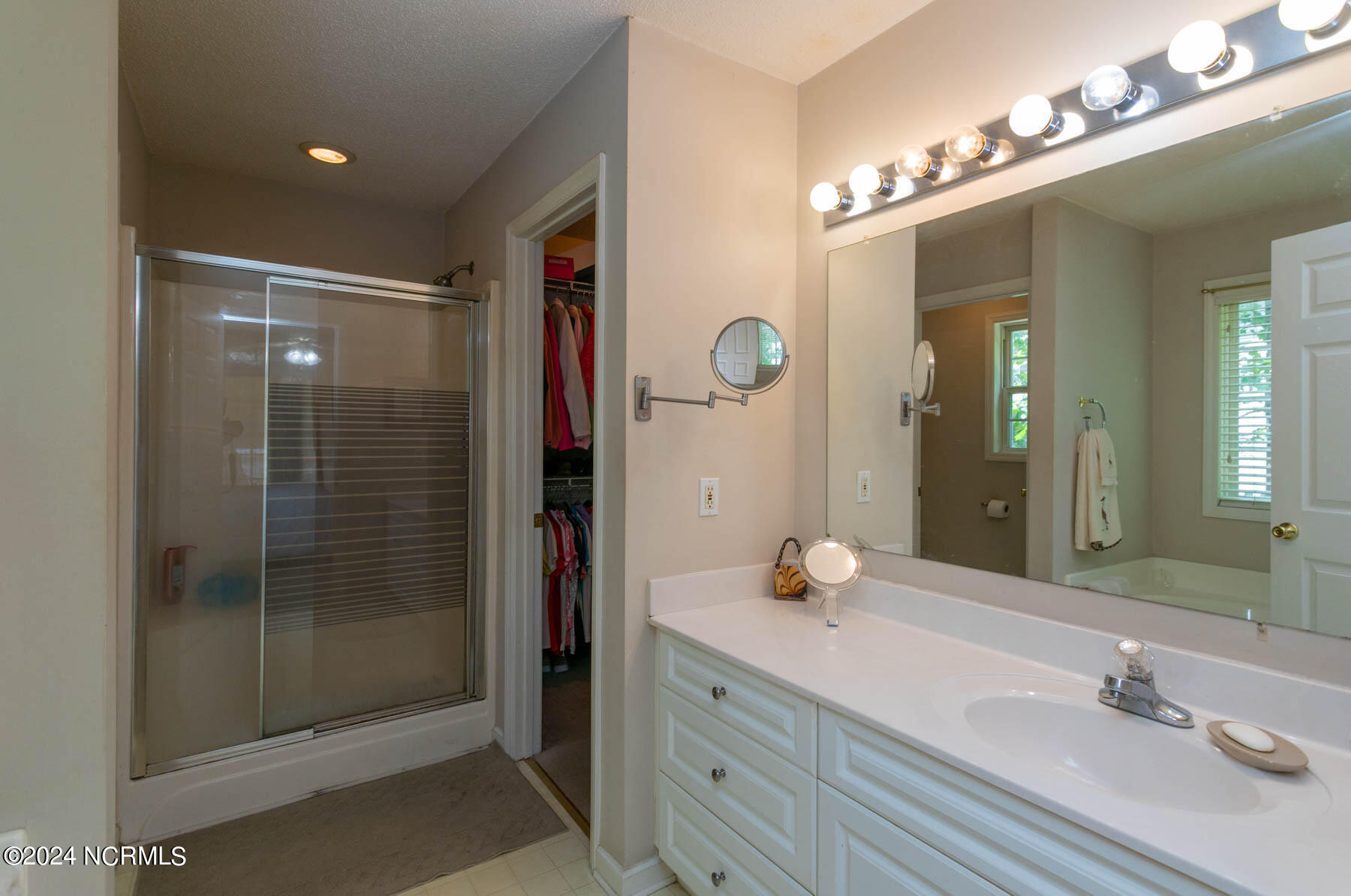 1026 Devonshire Trail