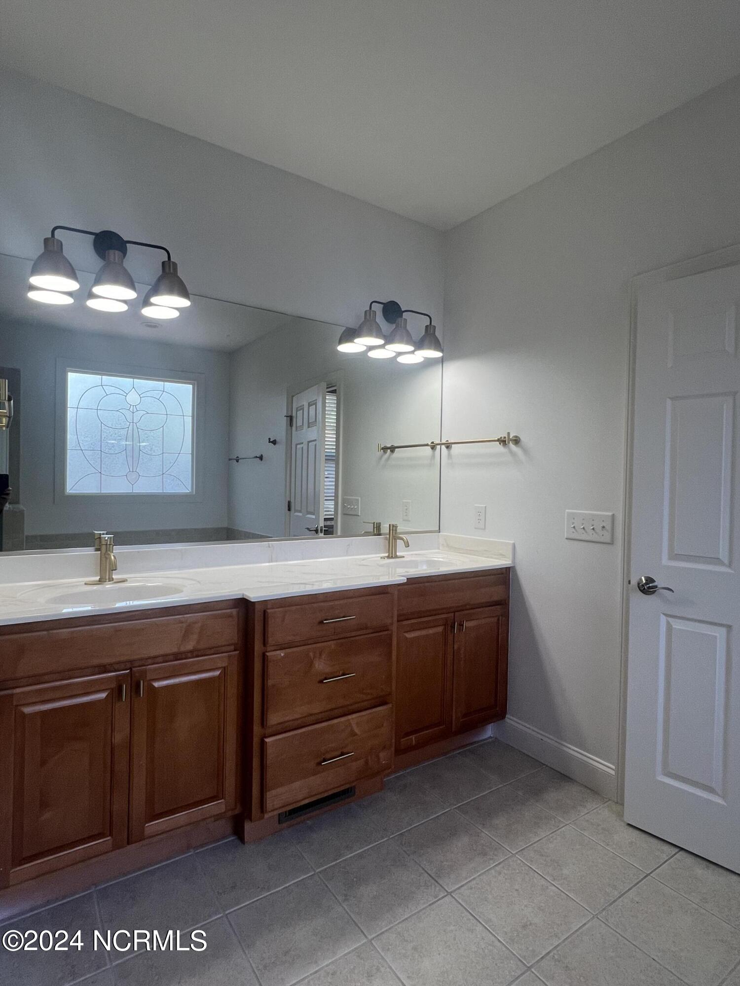 130 Tamarisk Lane