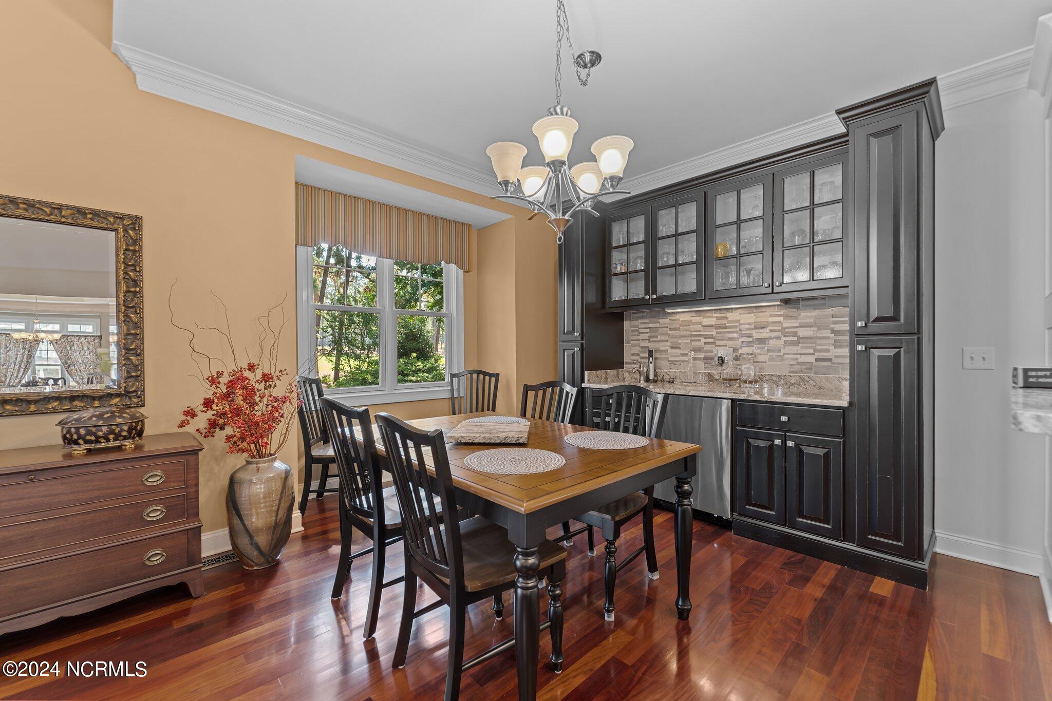 27 Deacon Palmer Place